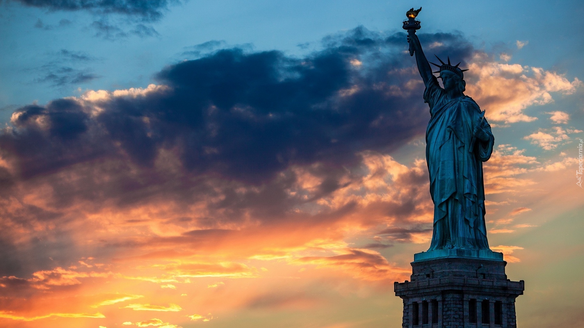 Statua, Wolności, Chmury, Przebijające, Światło, USA