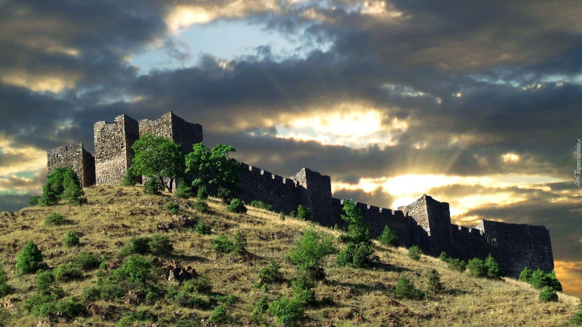 Zamek Maglič, Twierdza, Miasto Kralijevo, Serbia, Wzgórze