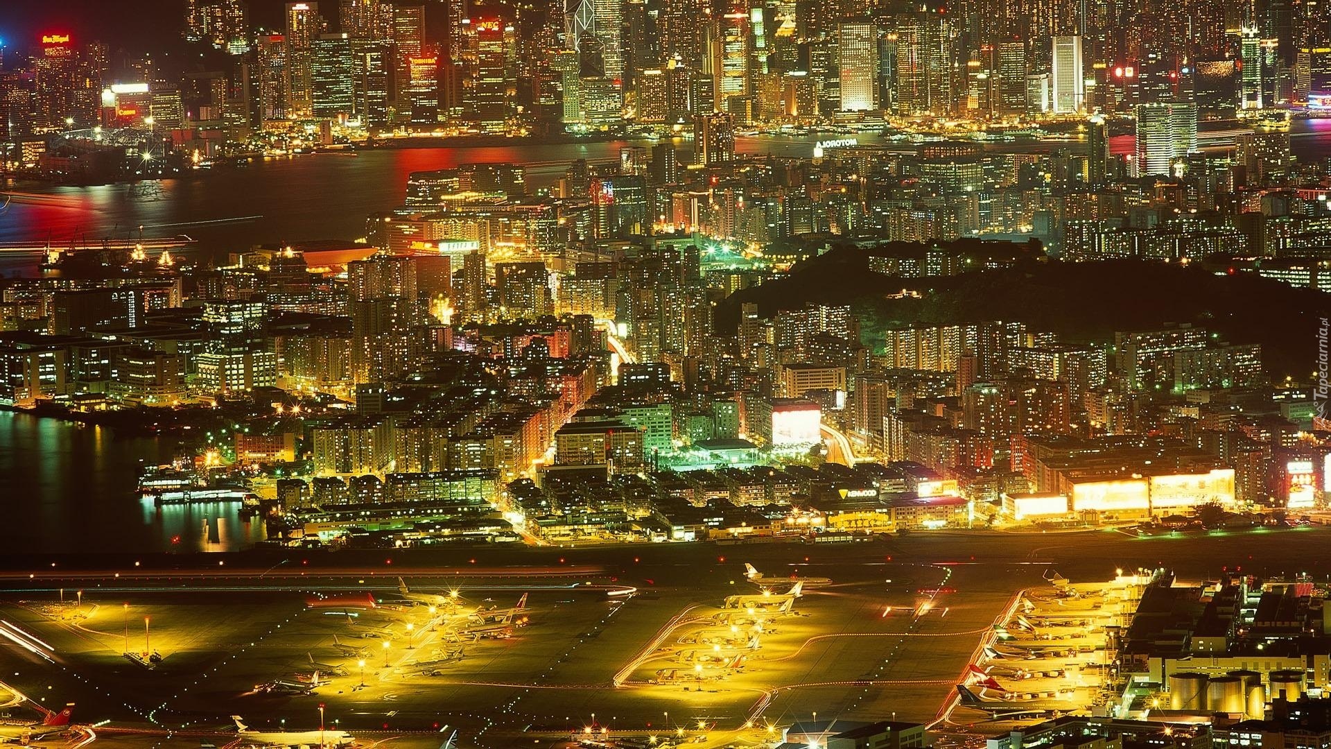 Hong Kong, Miasto, Lotnisko, Old Kai Tak