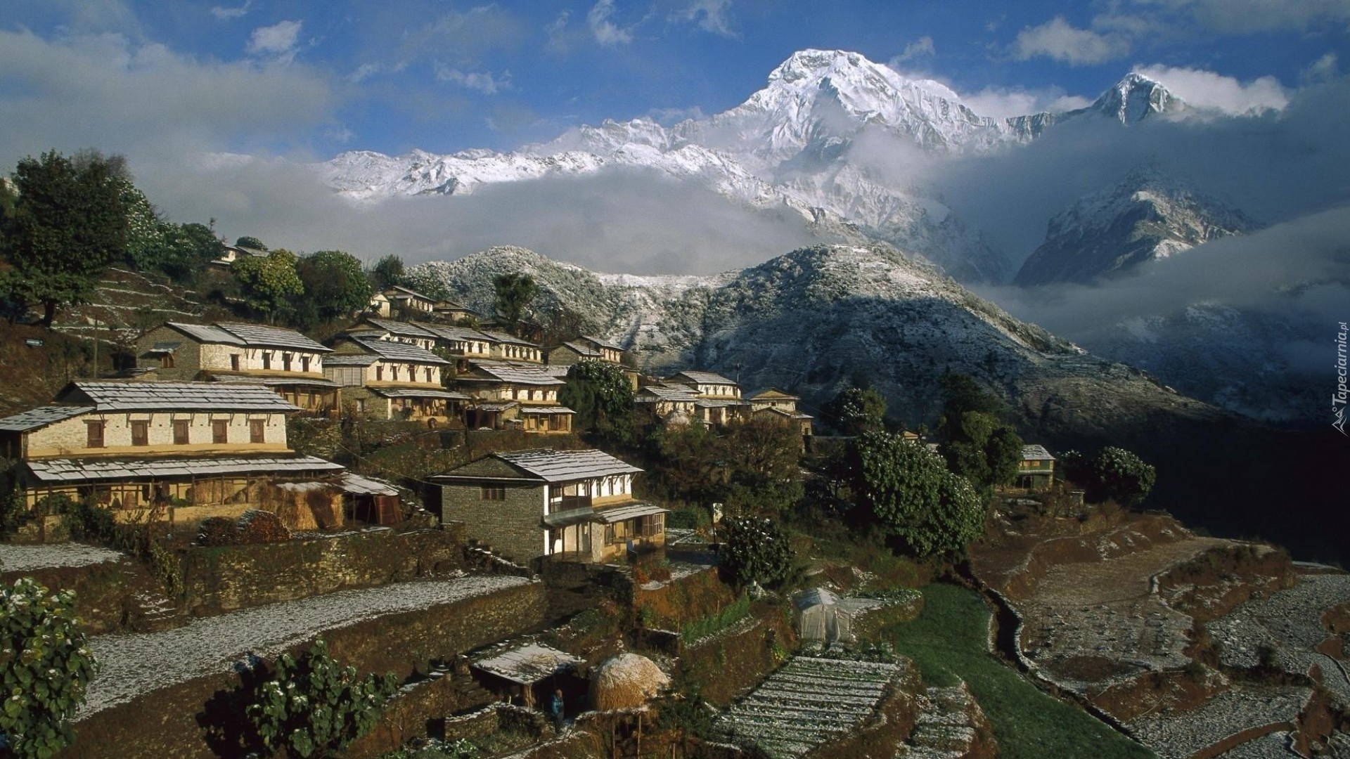 Nepal, Ghrung, Miasteczko, Domy, Góry