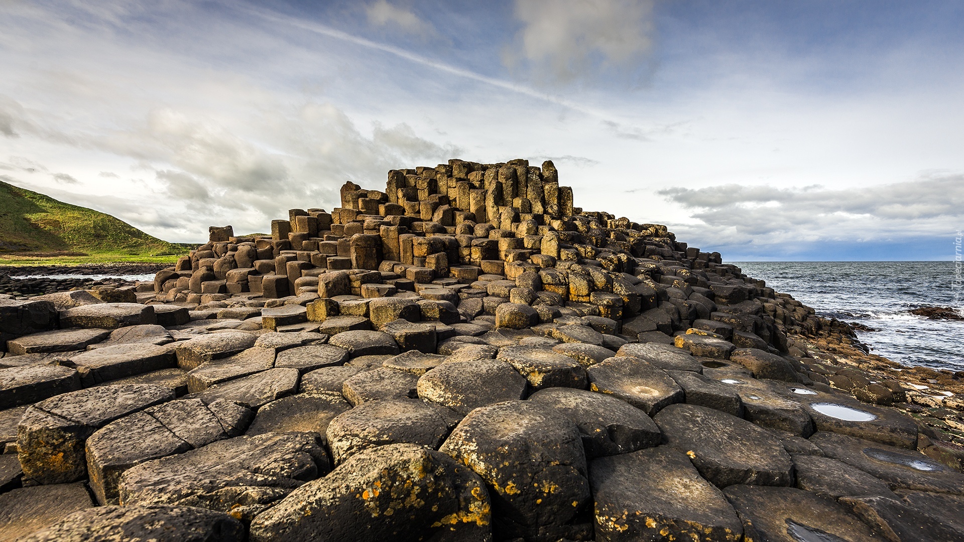 Morze, Formacja Giants Causeway, Grobla Olbrzyma, Skały, Kamienie, Wschód słońca, Antrim, Irlandia Północna