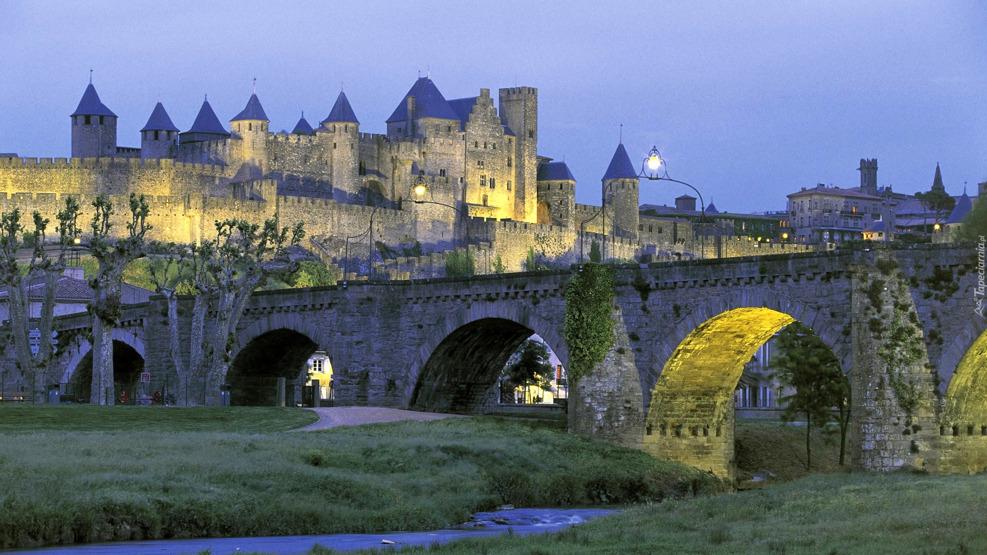 Zamek w Carcassonne, Francja, Fortyfikacje Carcassonne, Most, Rzeczka