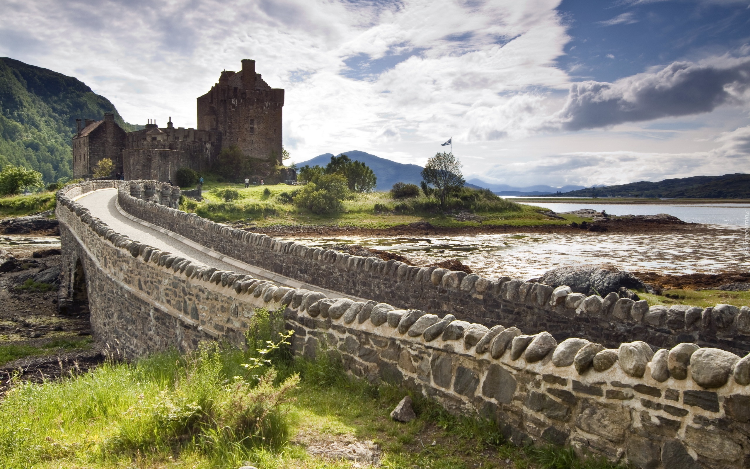 Zamek Eilean Donan, Wyspa Loch Duich, Region Highland, Szkocja, Most