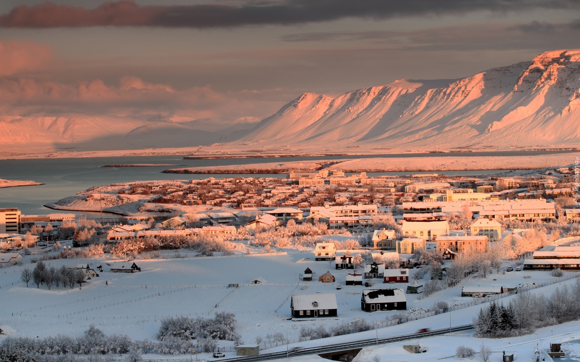 Islandia, Reykjavik, Miasto, Góry, Zima