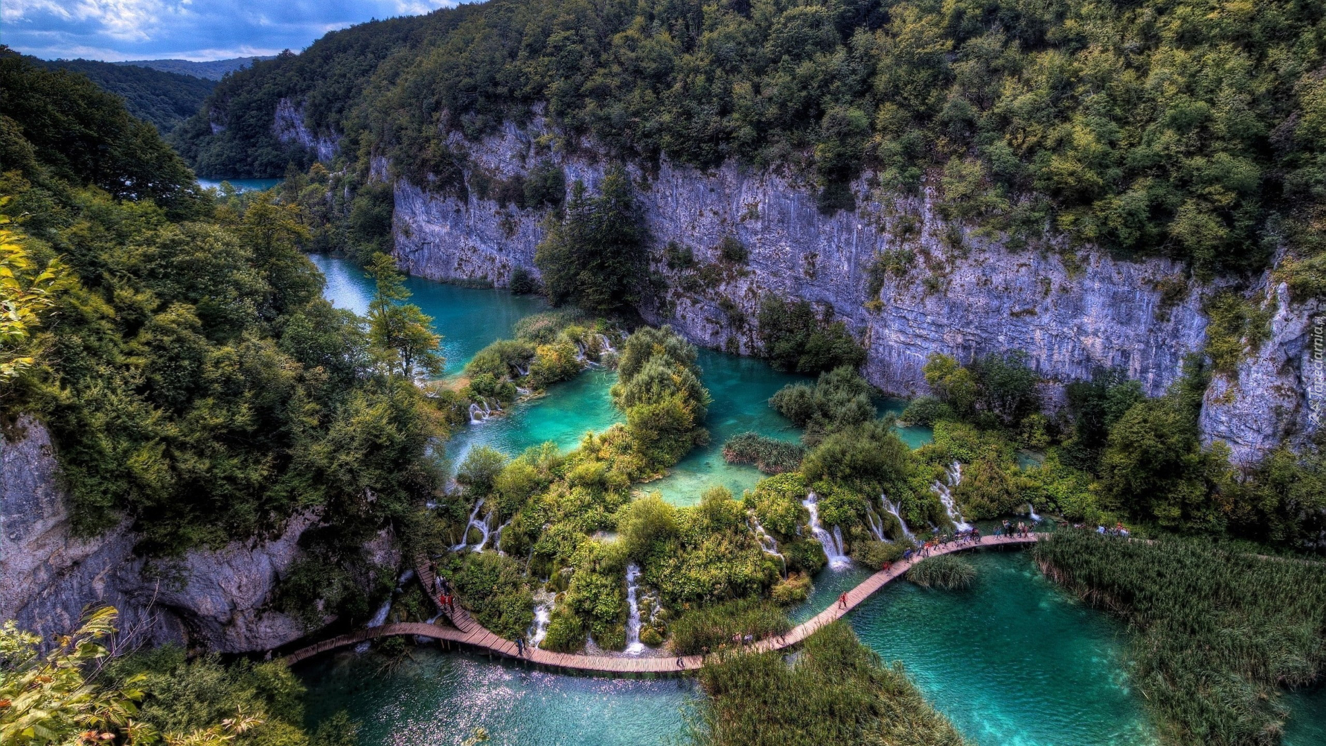 Jeziora, Pomost, Skały, Park Narodowy Jezior Plitvickich,, Plitvice, Chorwacja