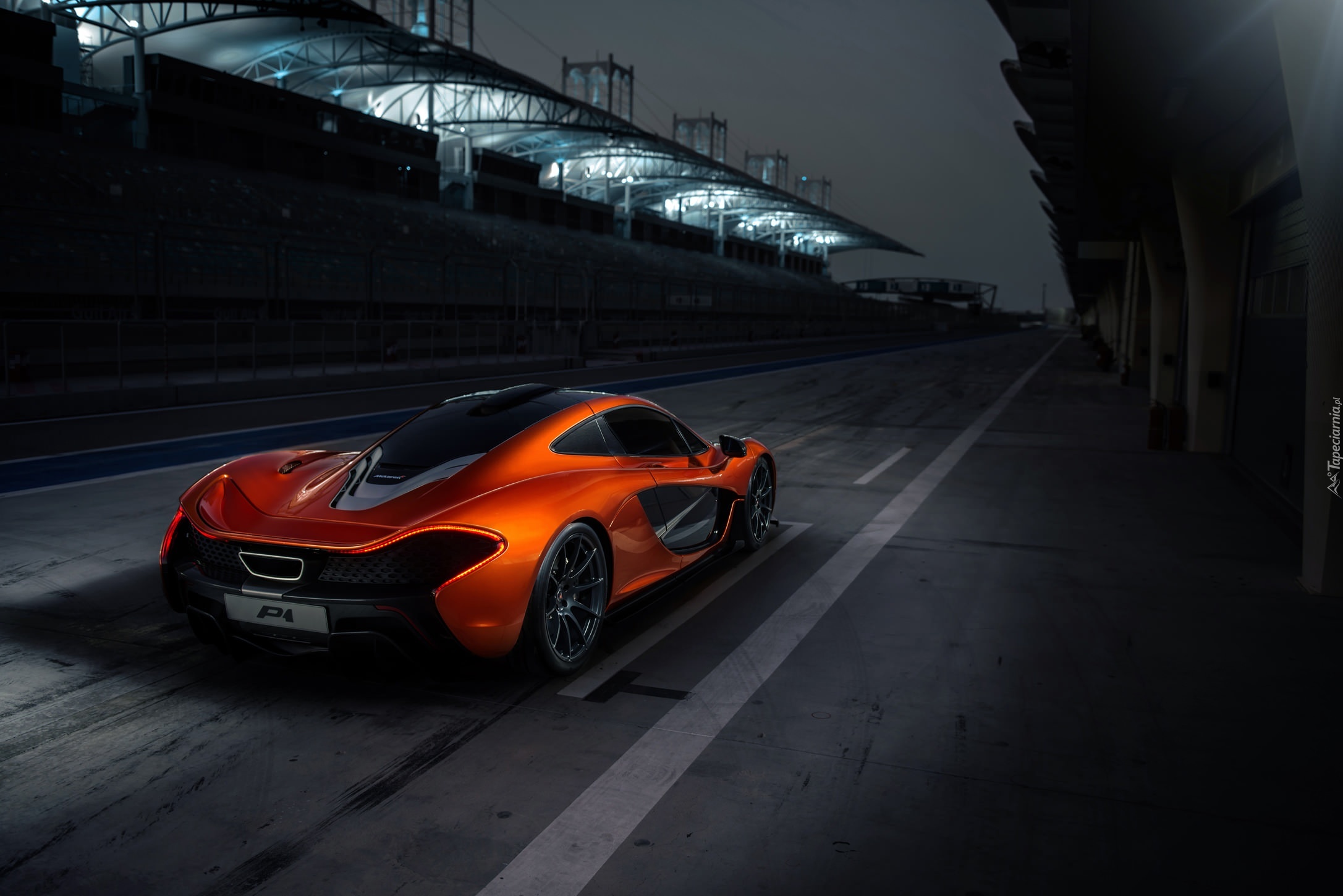 McLaren, P1, Ulica, Oświetlenie