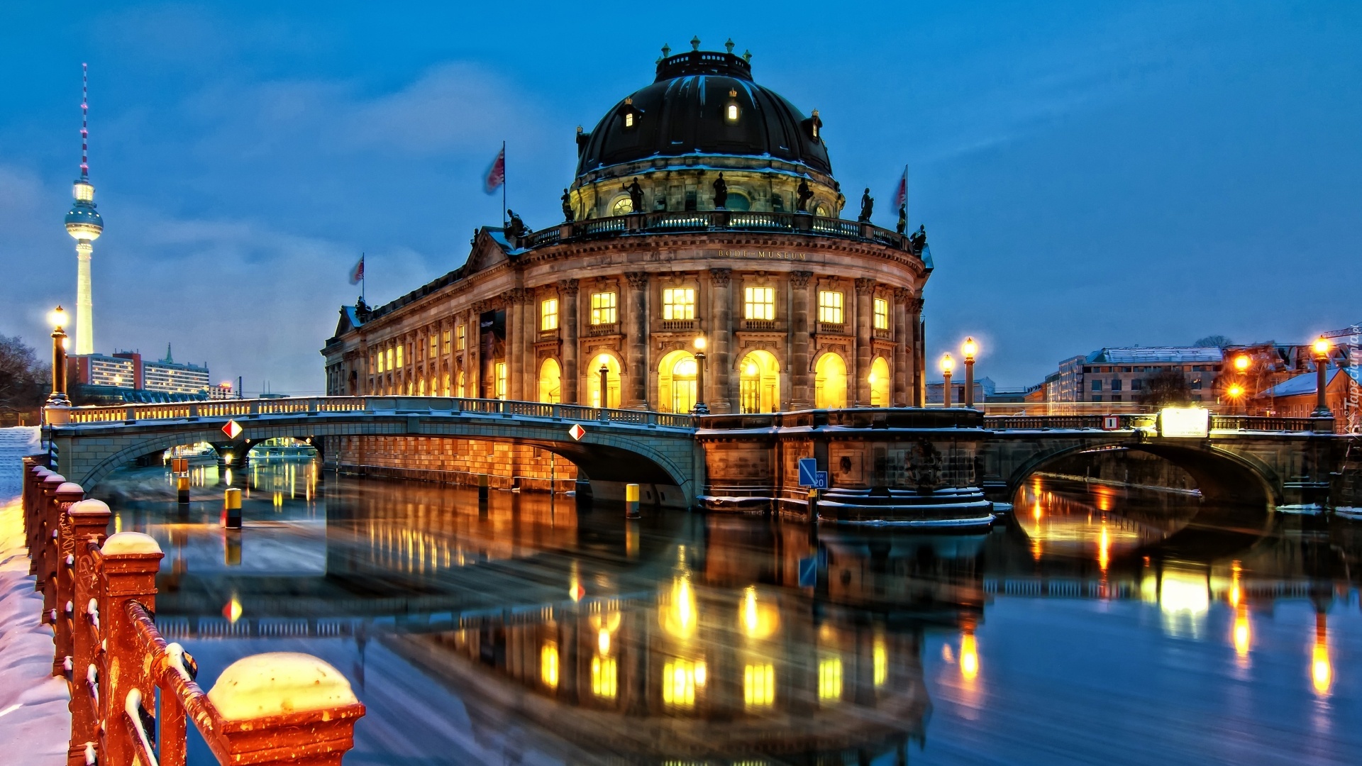 Niemcy, Berlin, Muzeum im. Bodego, Most, Wieża