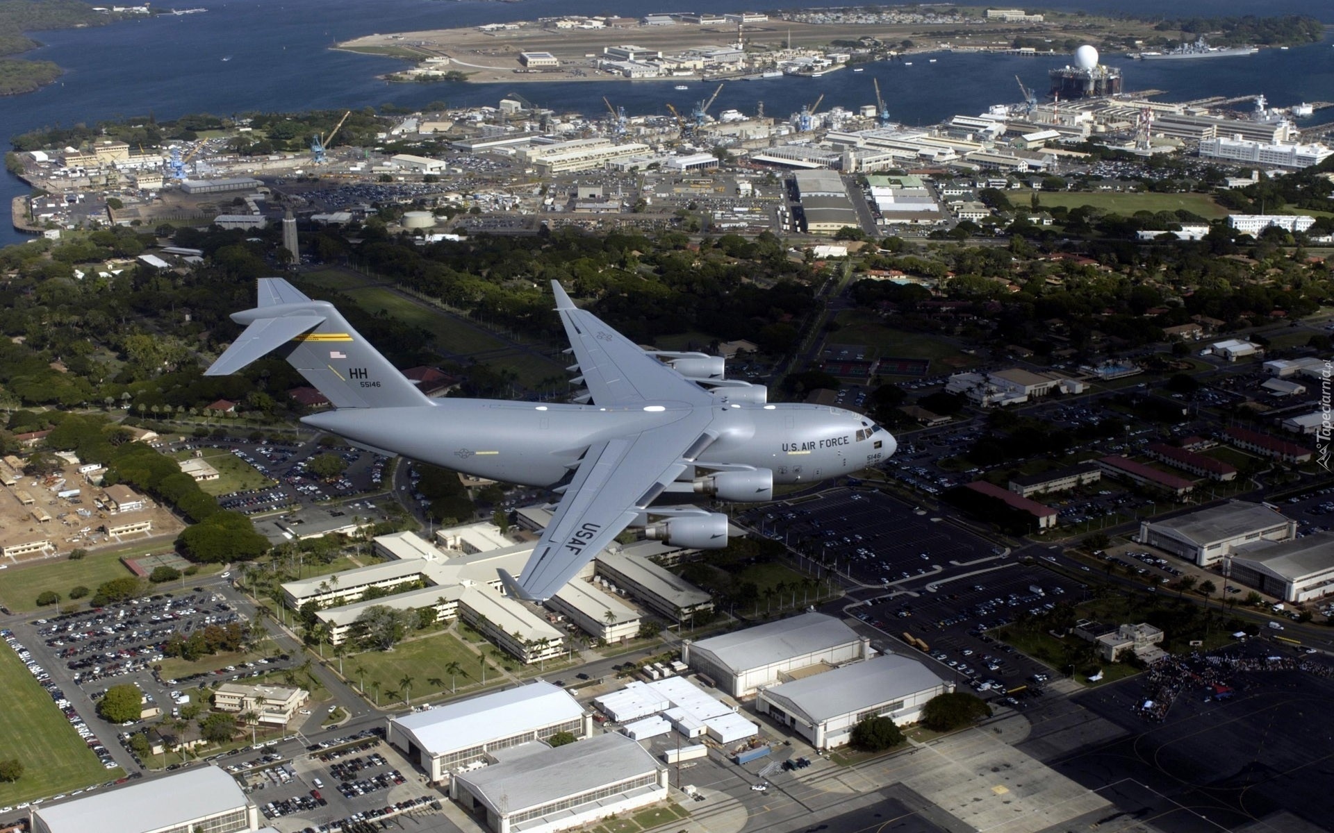 Samolot, C-17 Globemaster III, Miasto