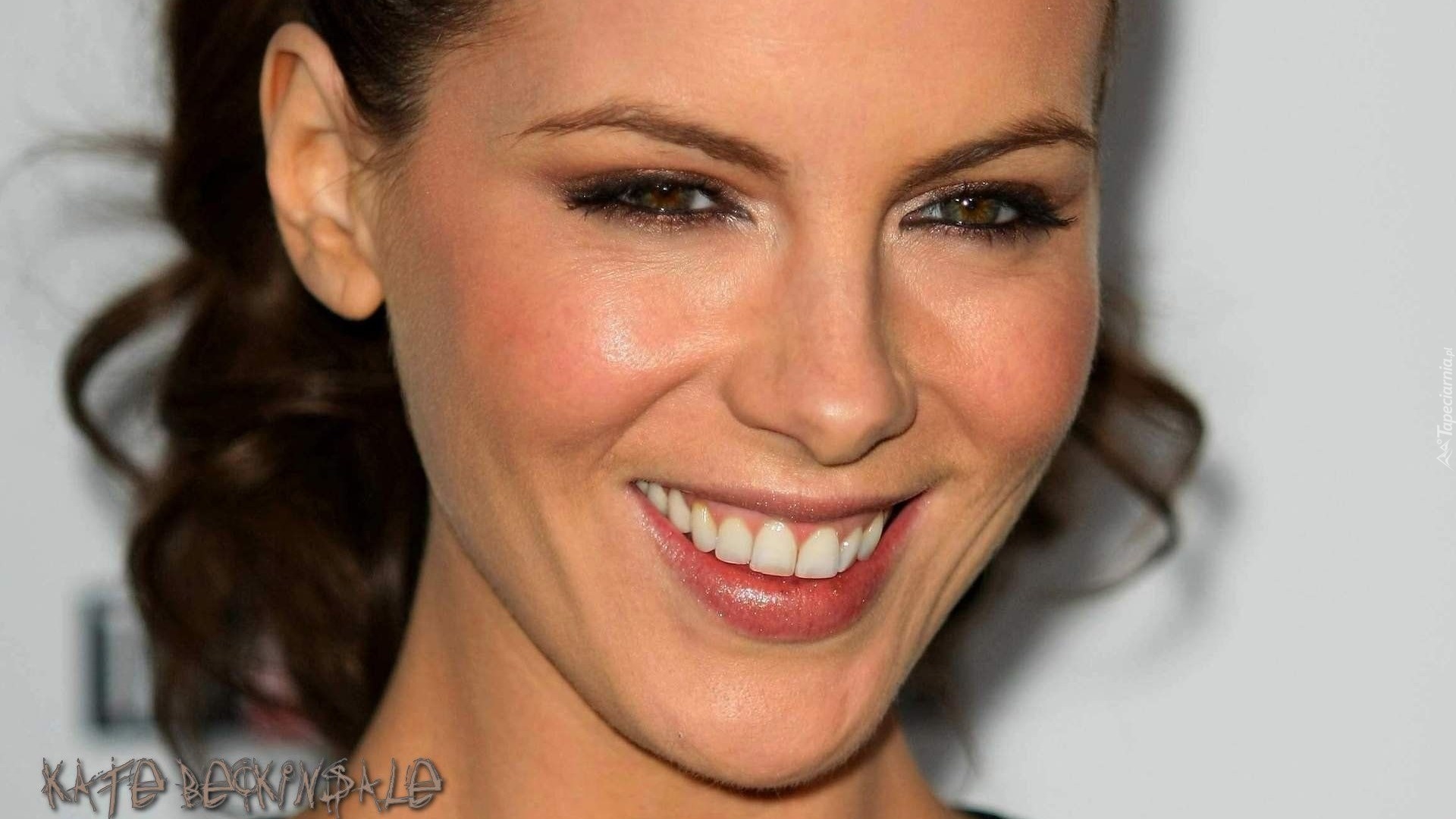 Uśmiechnięta, Kate Beckinsale