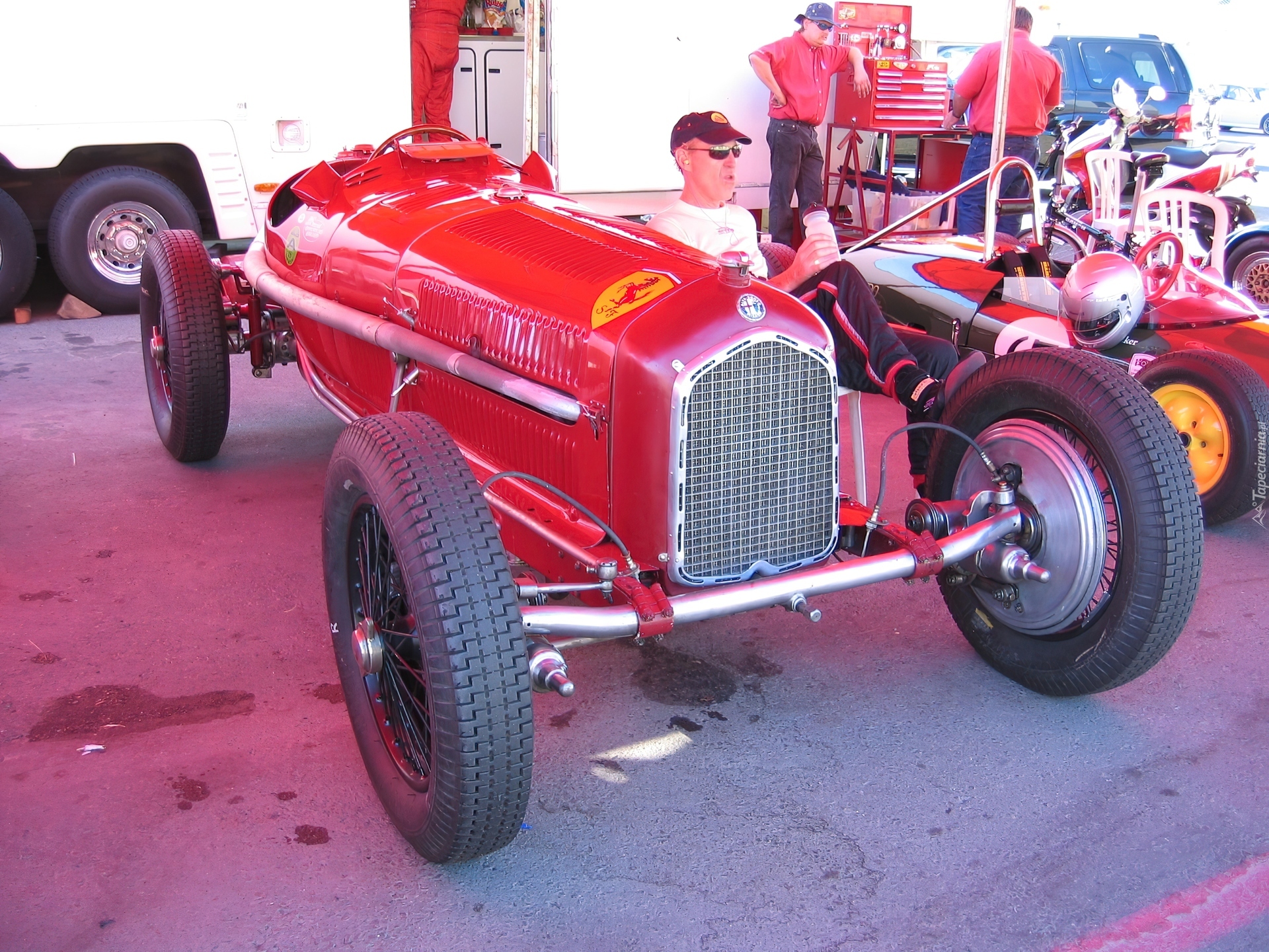 Alfa Romeo,koła , przód samochodu