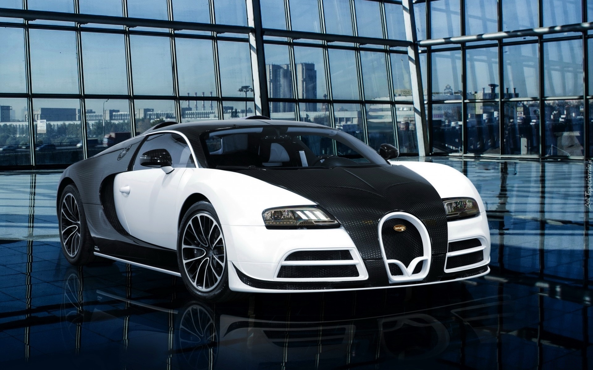 Bugatti Veyron 16.4, Vivere