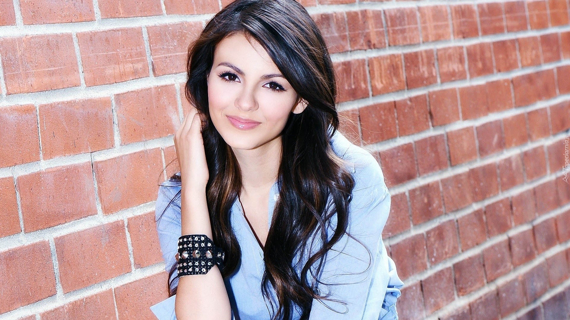 Victoria Justice, Biżuteria, Mur