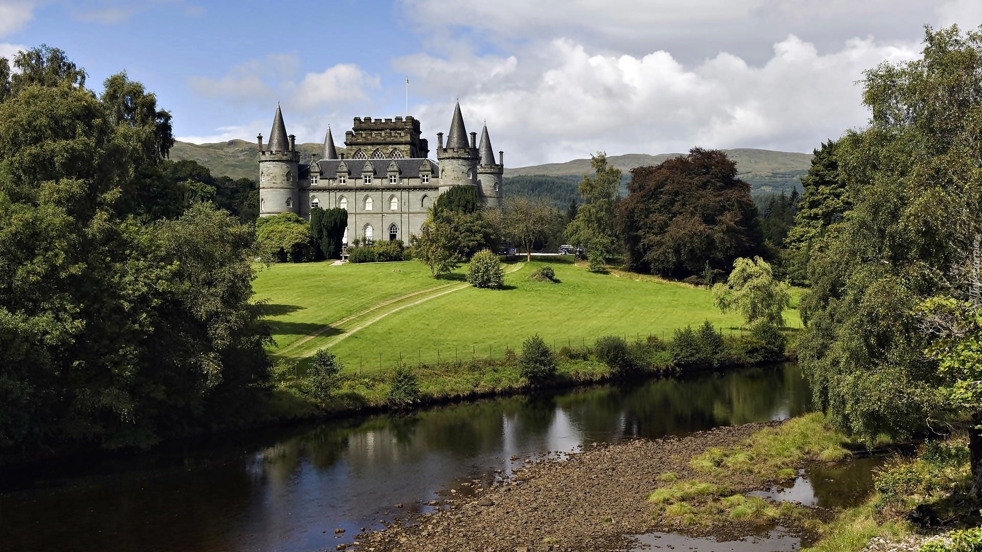 Zamek Inveraray, Inveraray Castle, Szkocja, Wielka Brytania, Park, Rzeka