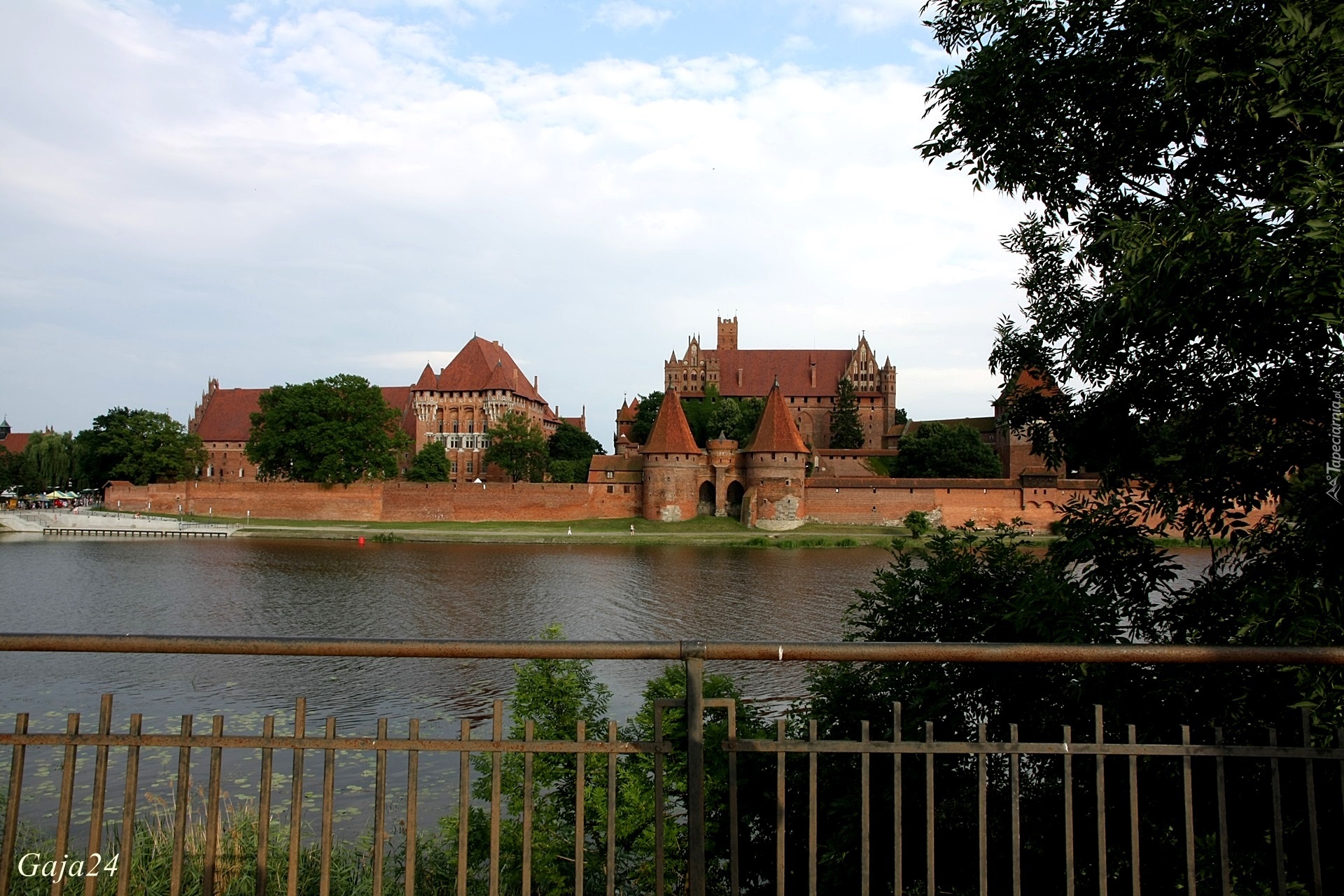 Rzeka Nogat, Zamek Krzyżacki, Malbork, Polska