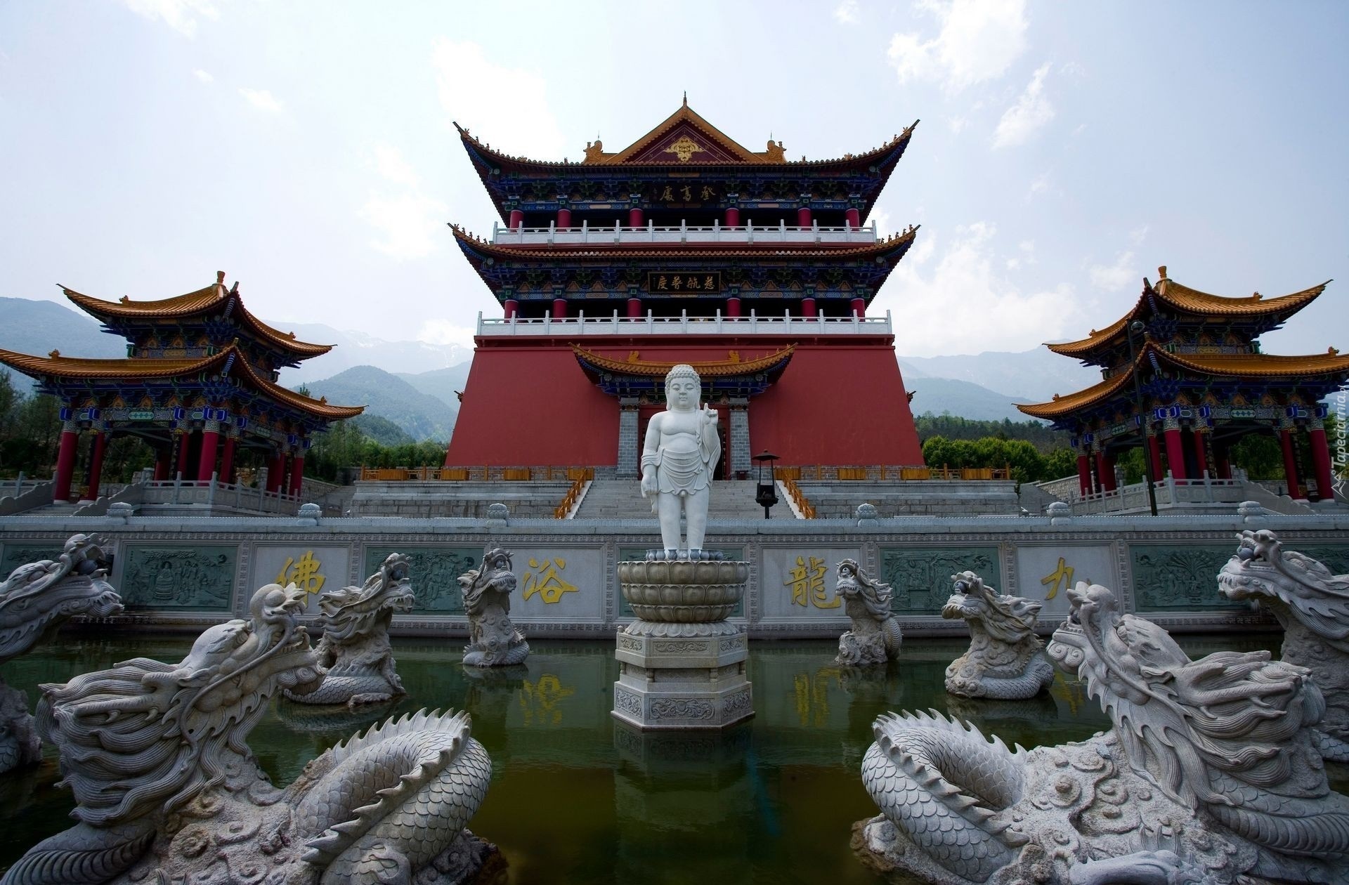 Buddyjska, Świątynia, Sadzawka, Rzezby