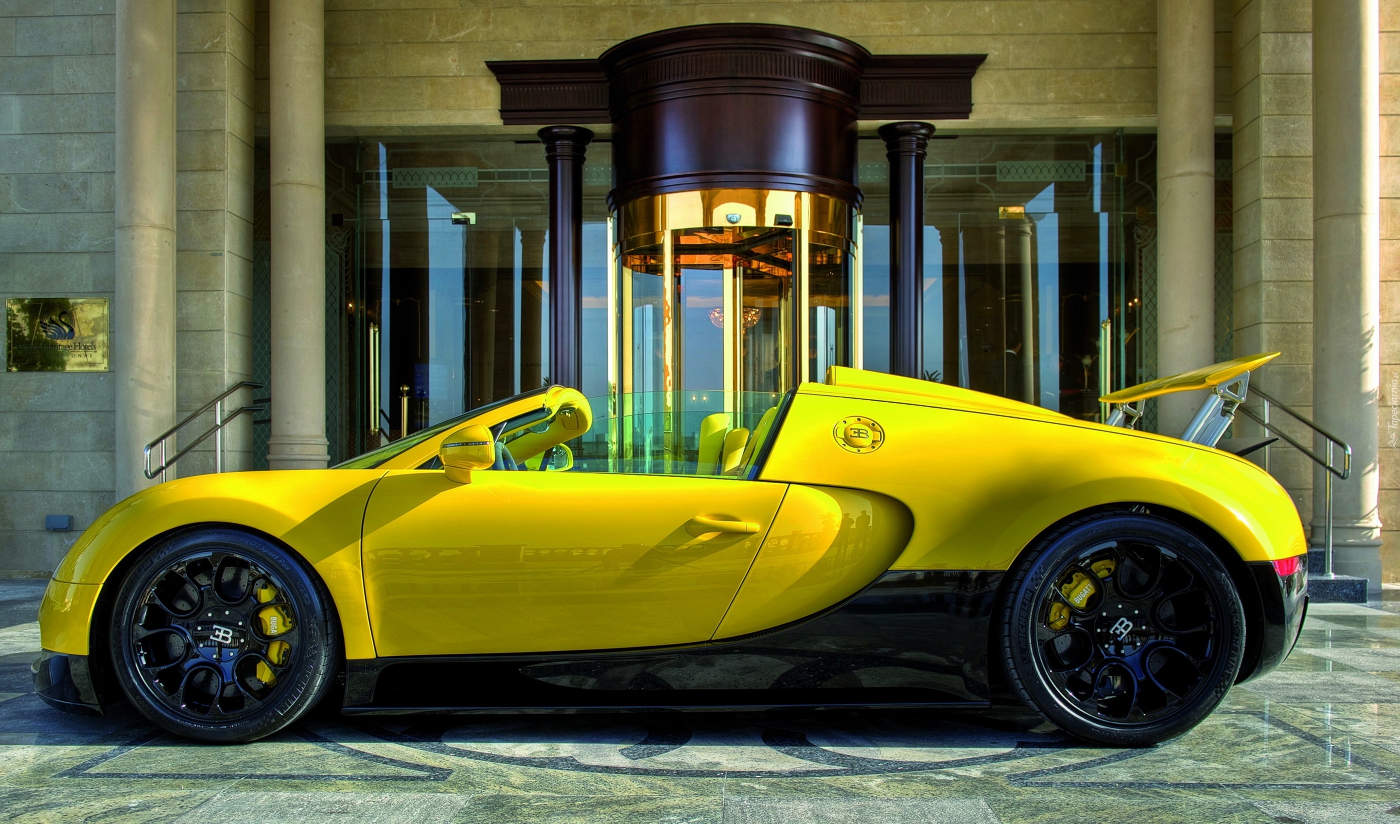 Żółty, Bugatti, Veyron, 16.4 Grand Sport, Budynek