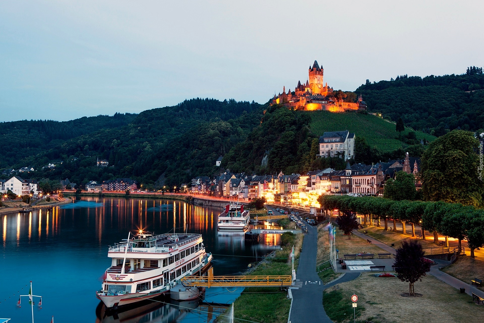 Zamek Reichsburg, Miasto Cochem, Niemcy, Rzeka Mozela, Statki