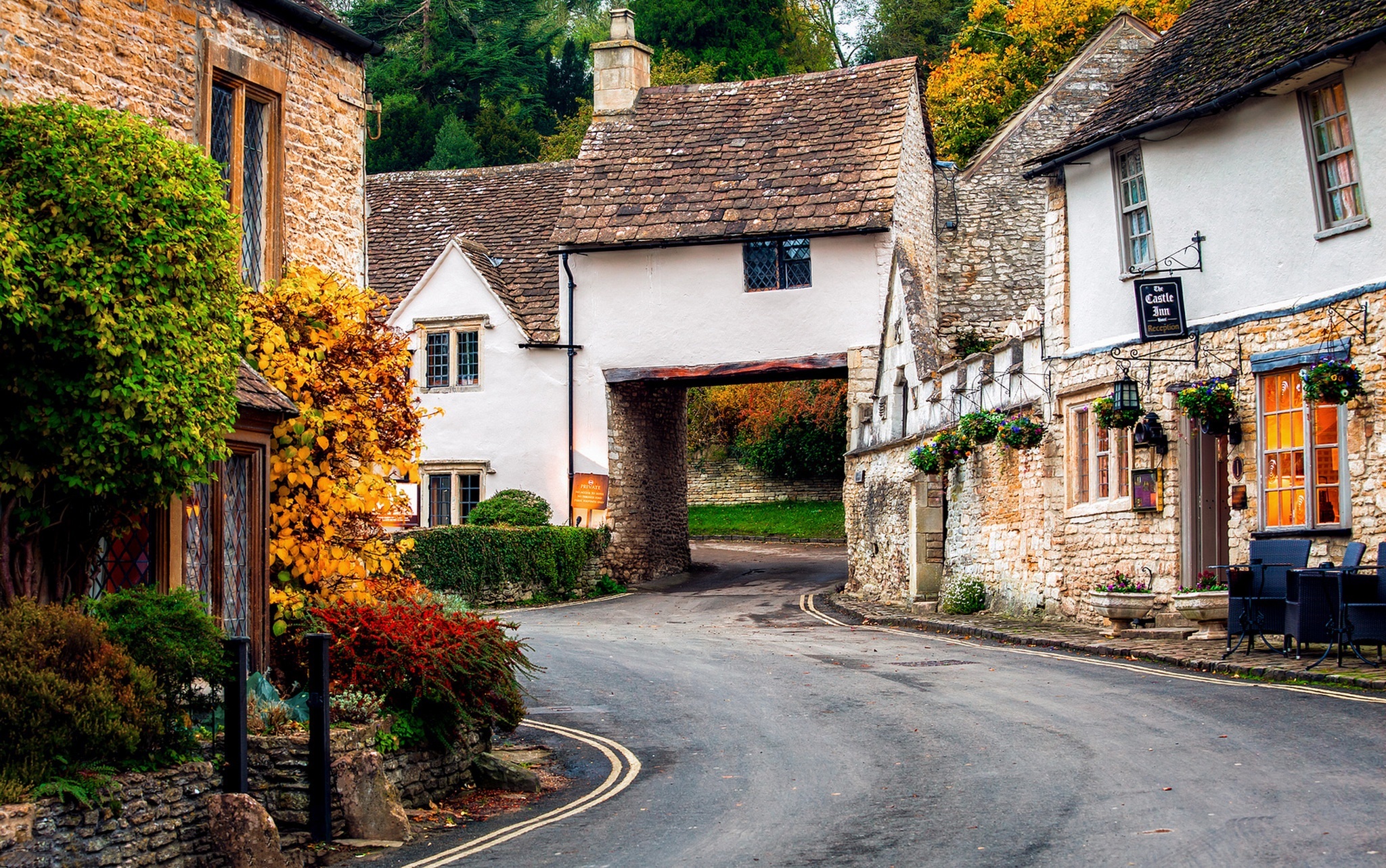 Wieś Castle Combe, Hrabstwo Wiltshire, Anglia, Domy