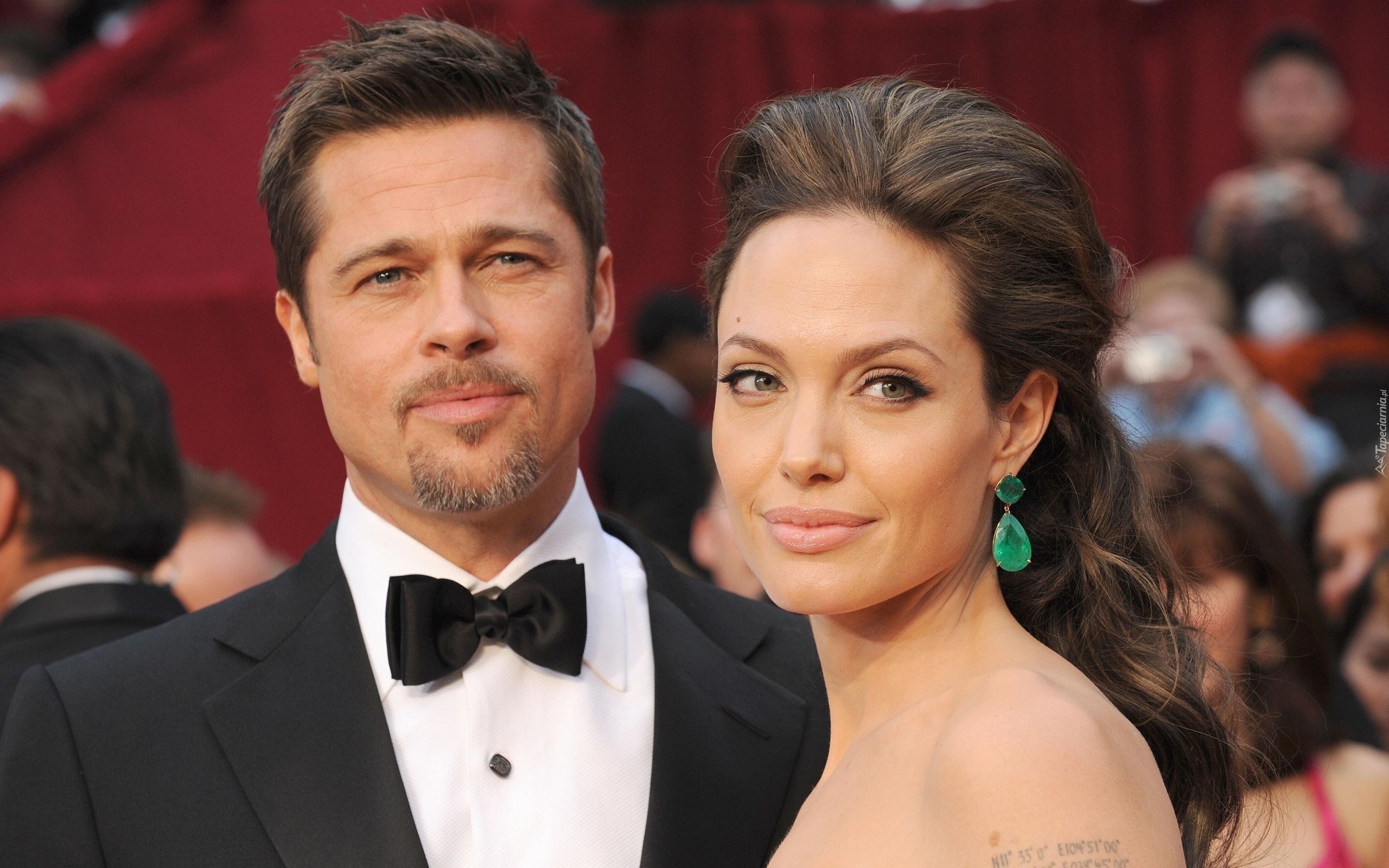 Para, Angelina Jolie, Brad Pitt. Kolczyk, Muszka