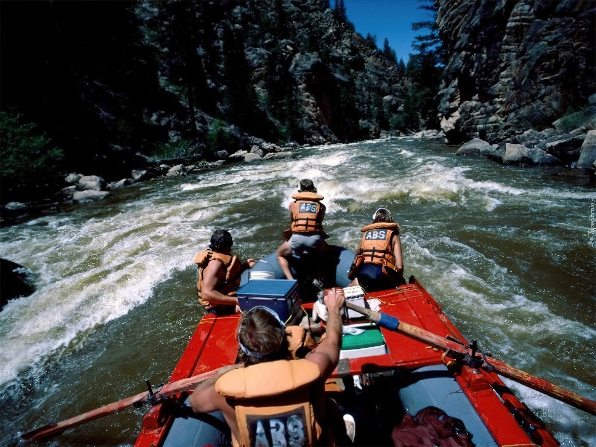 Rafting,spływ, rzeka, wiosła , ponton ,góry