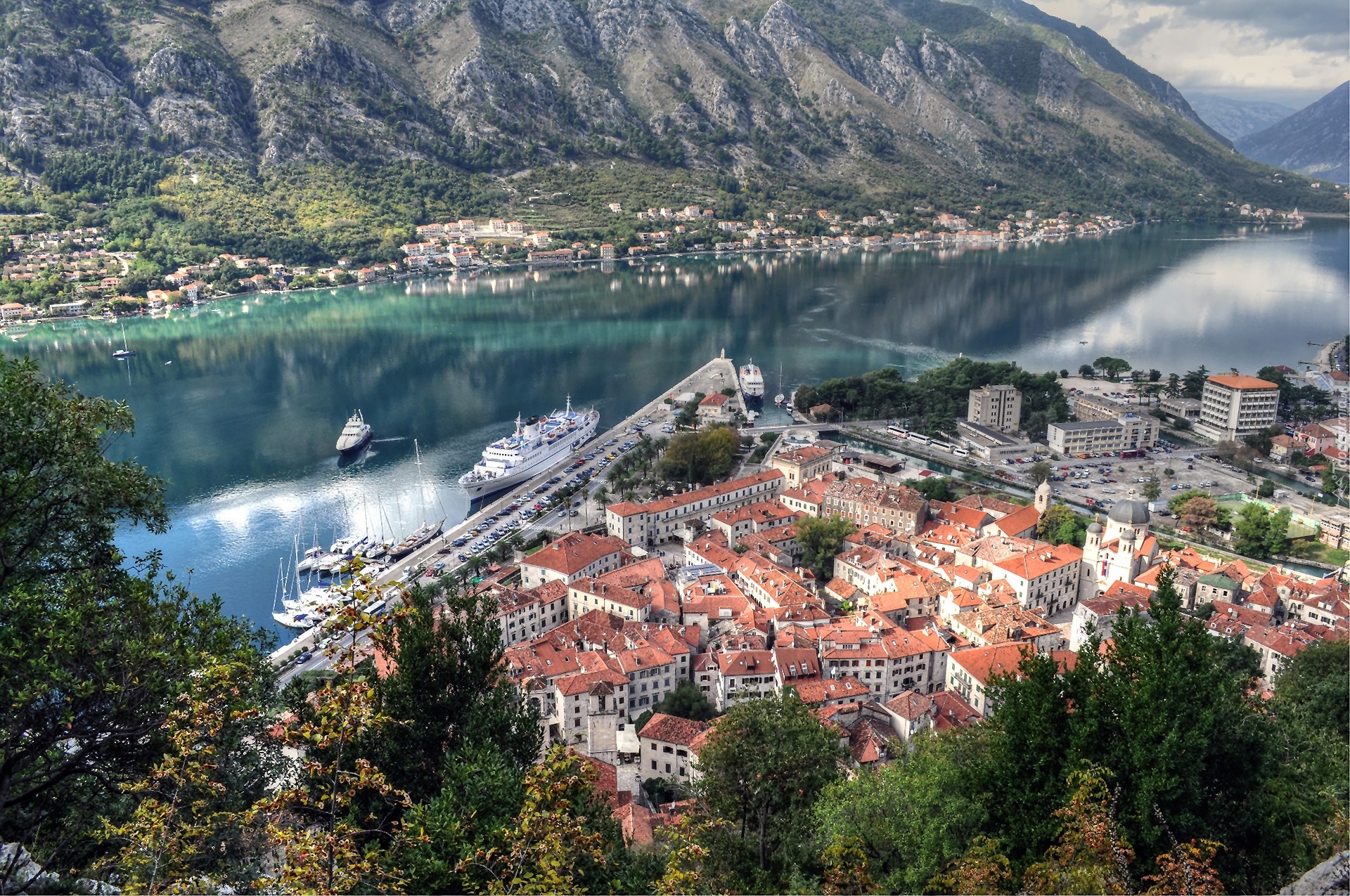 Czarnogóra, Kotor, Góry, Miasto, Statki