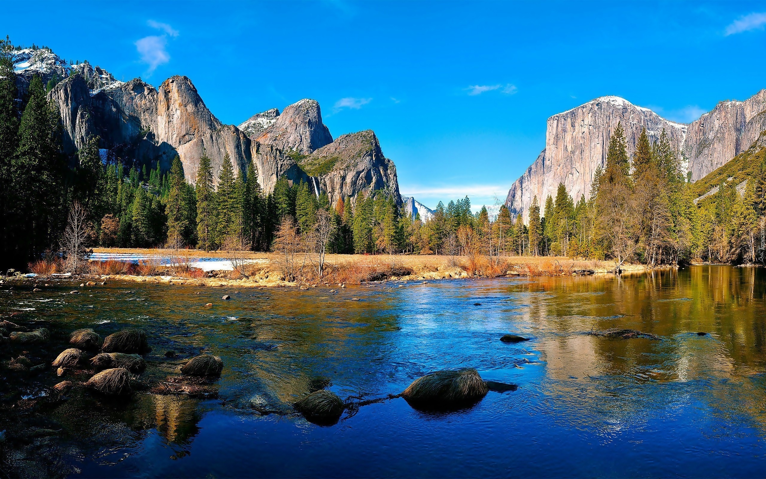 Stany Zjednoczone, Stan Kalifornia, Park Narodowy Yosemite, Góry, Lasy, Chmury, Rzeka