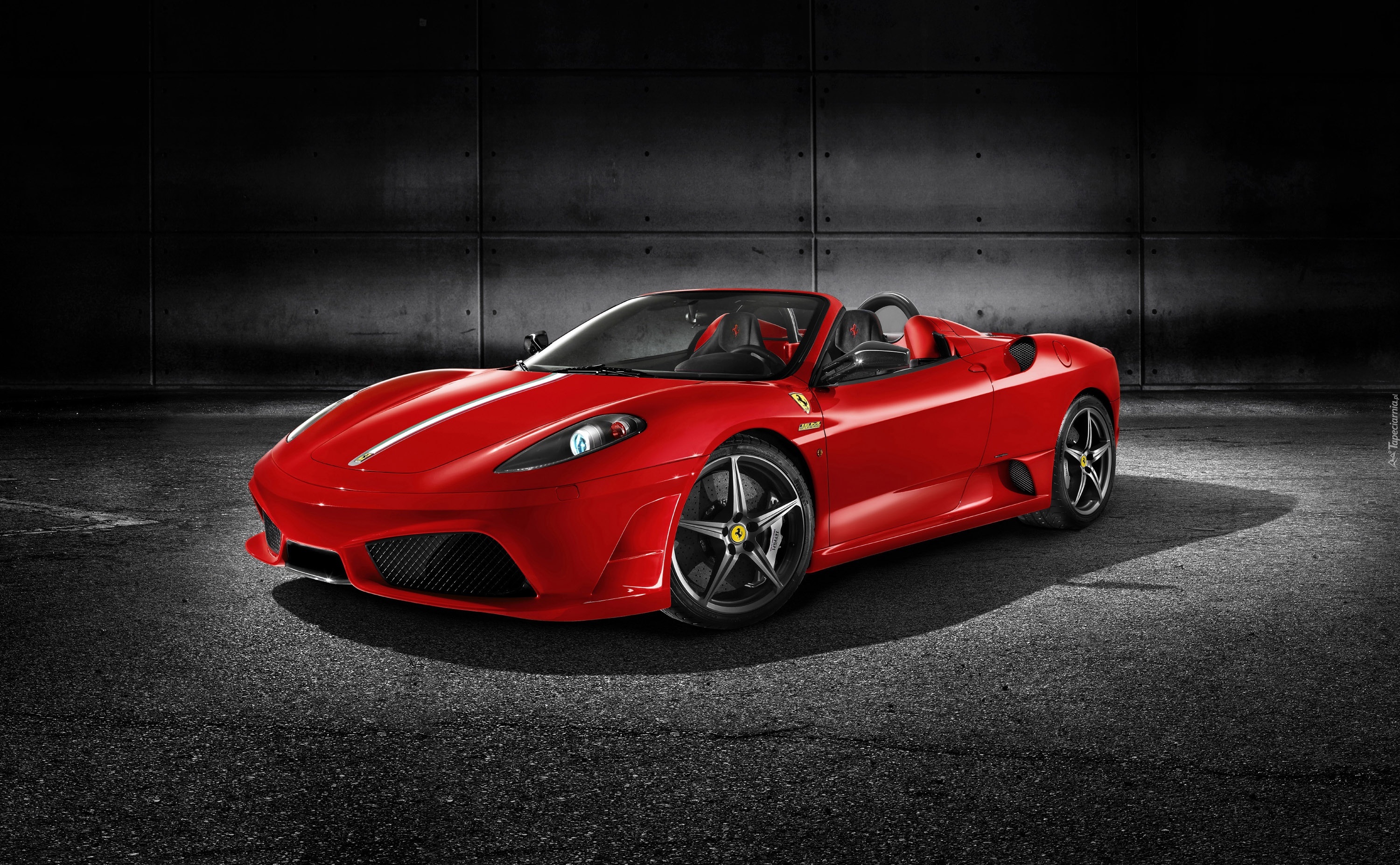 Ferrari Scuderia Spider 16M