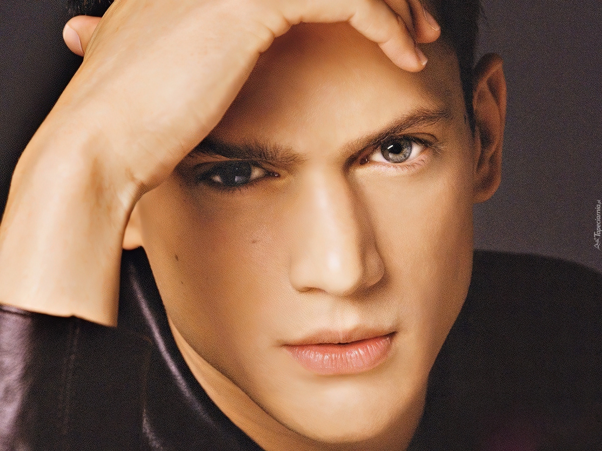 Wentworth Miller, szare oczy