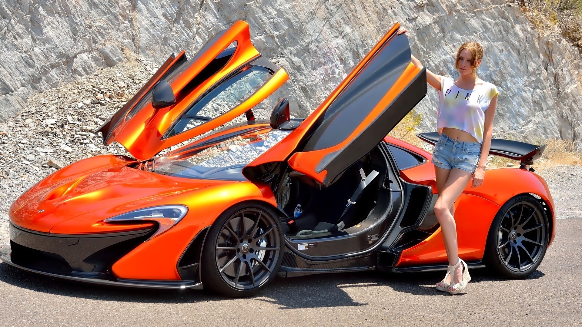 Kobieta, McLaren, 650S