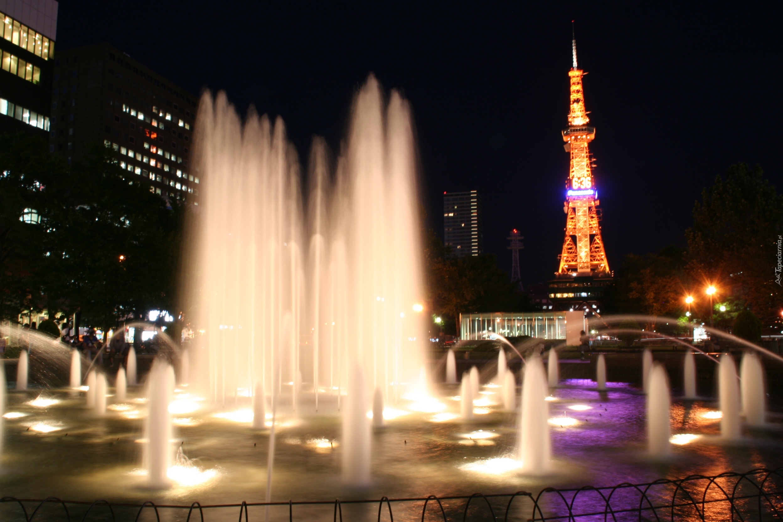 Fontanna, Park Odori, Sapporo, Japonia