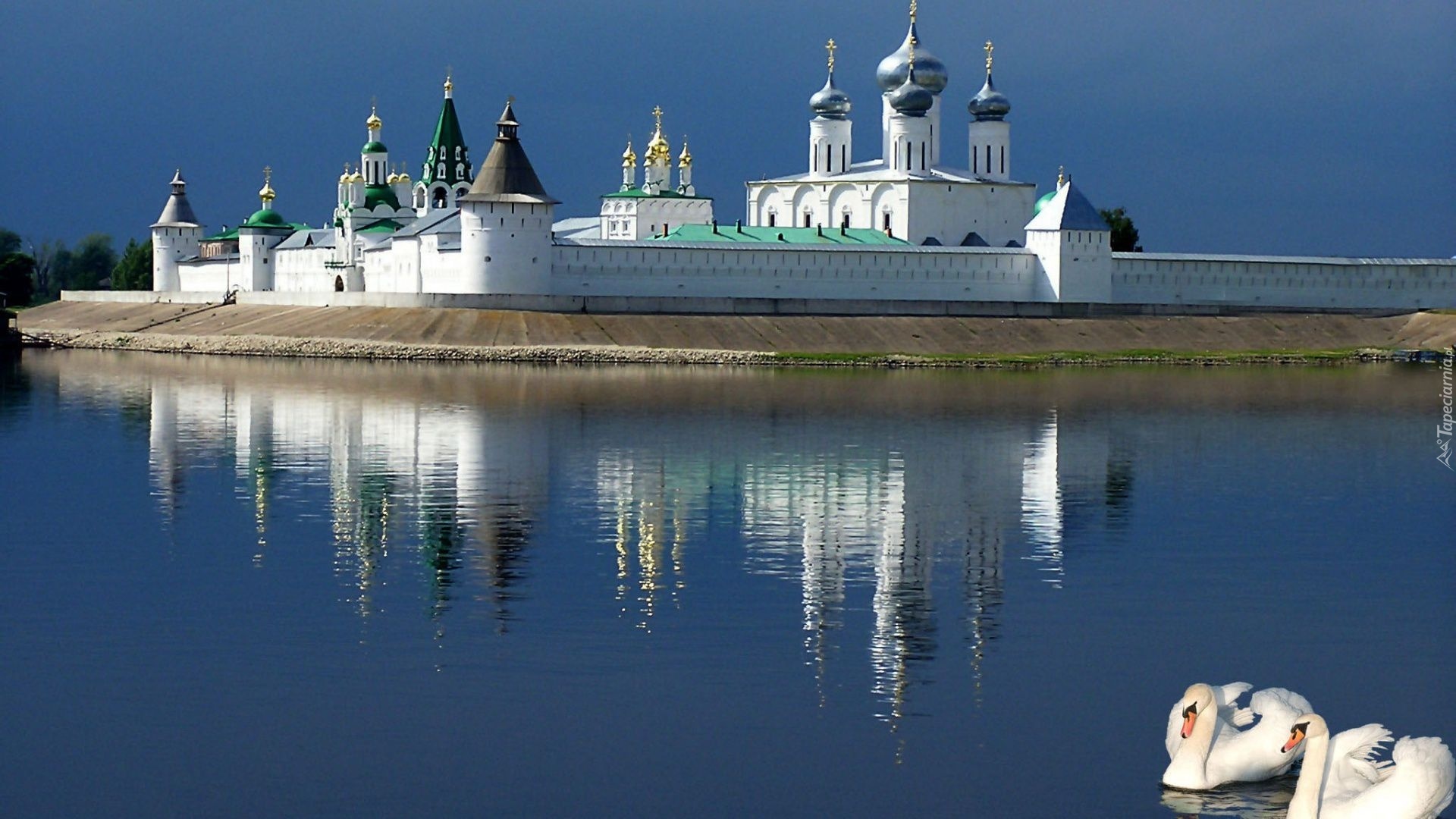 Klasztor, Makary, Niżny, Nowogród, Łabędzie, Jezioro