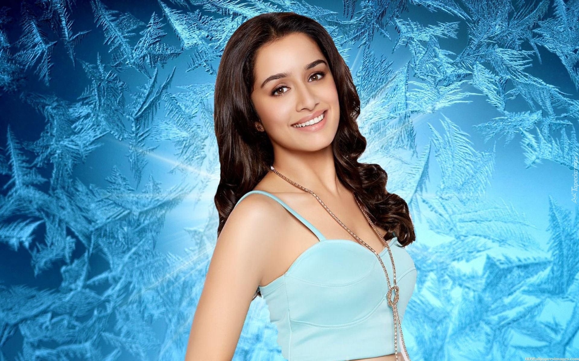 Uśmiechnięta, Shraddha Kapoor