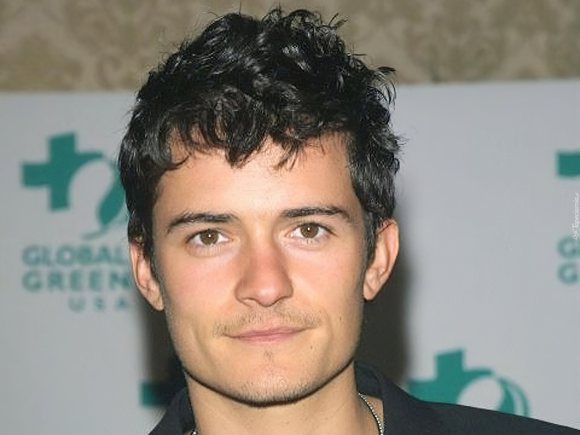 Orlando Bloom,krótkie włosy