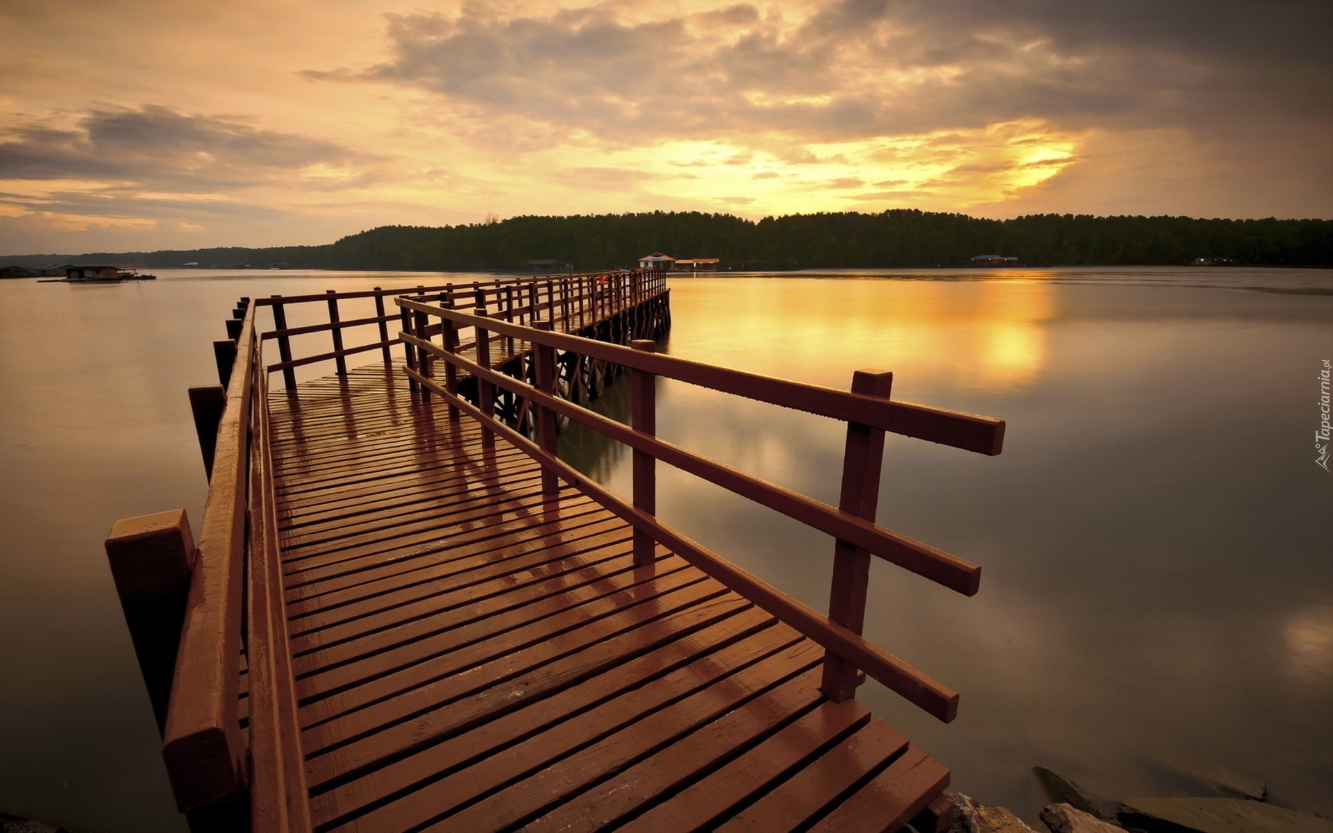 Molo, Jezioro