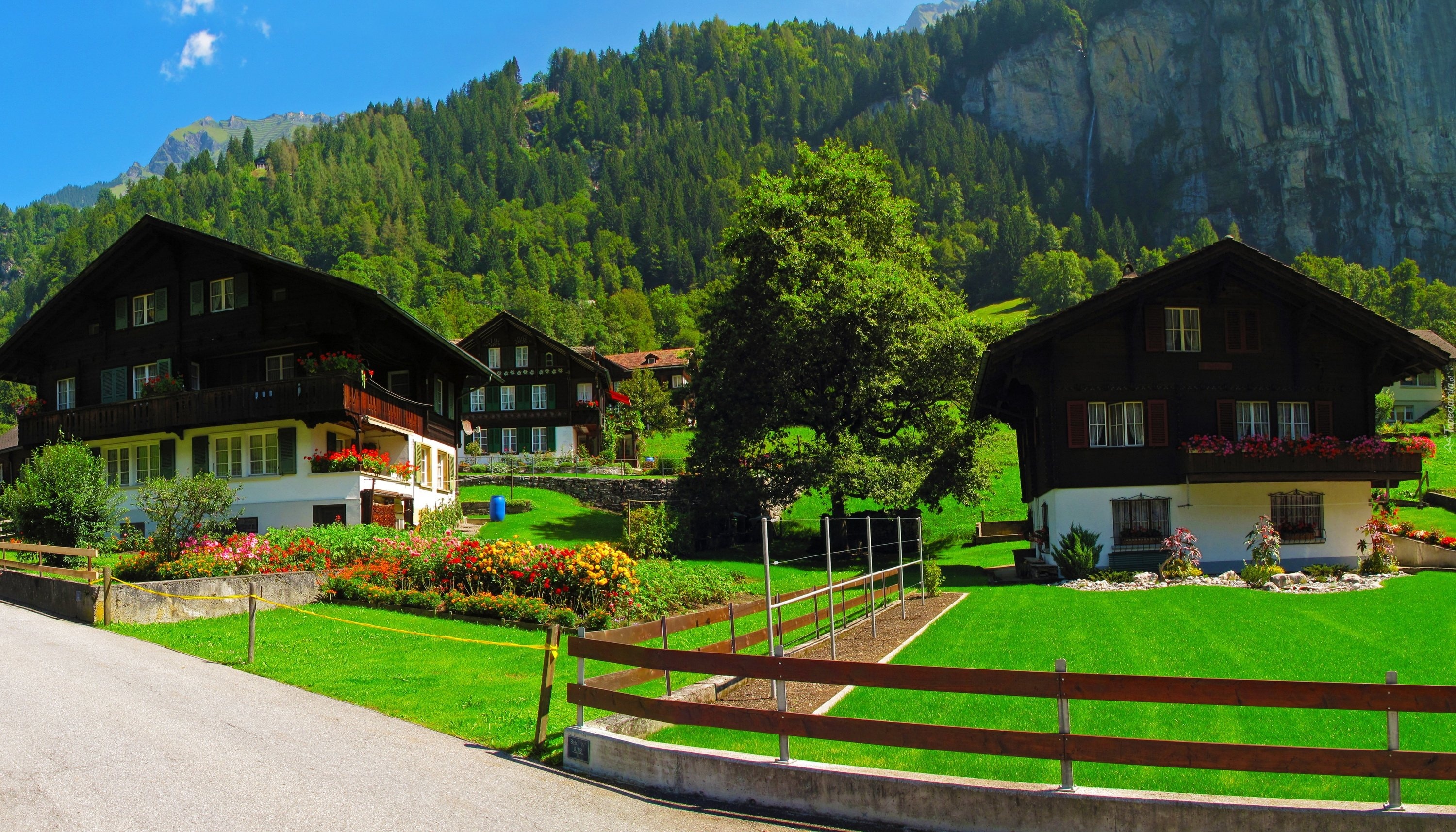 Domy, Góry, Lauterbrunnen