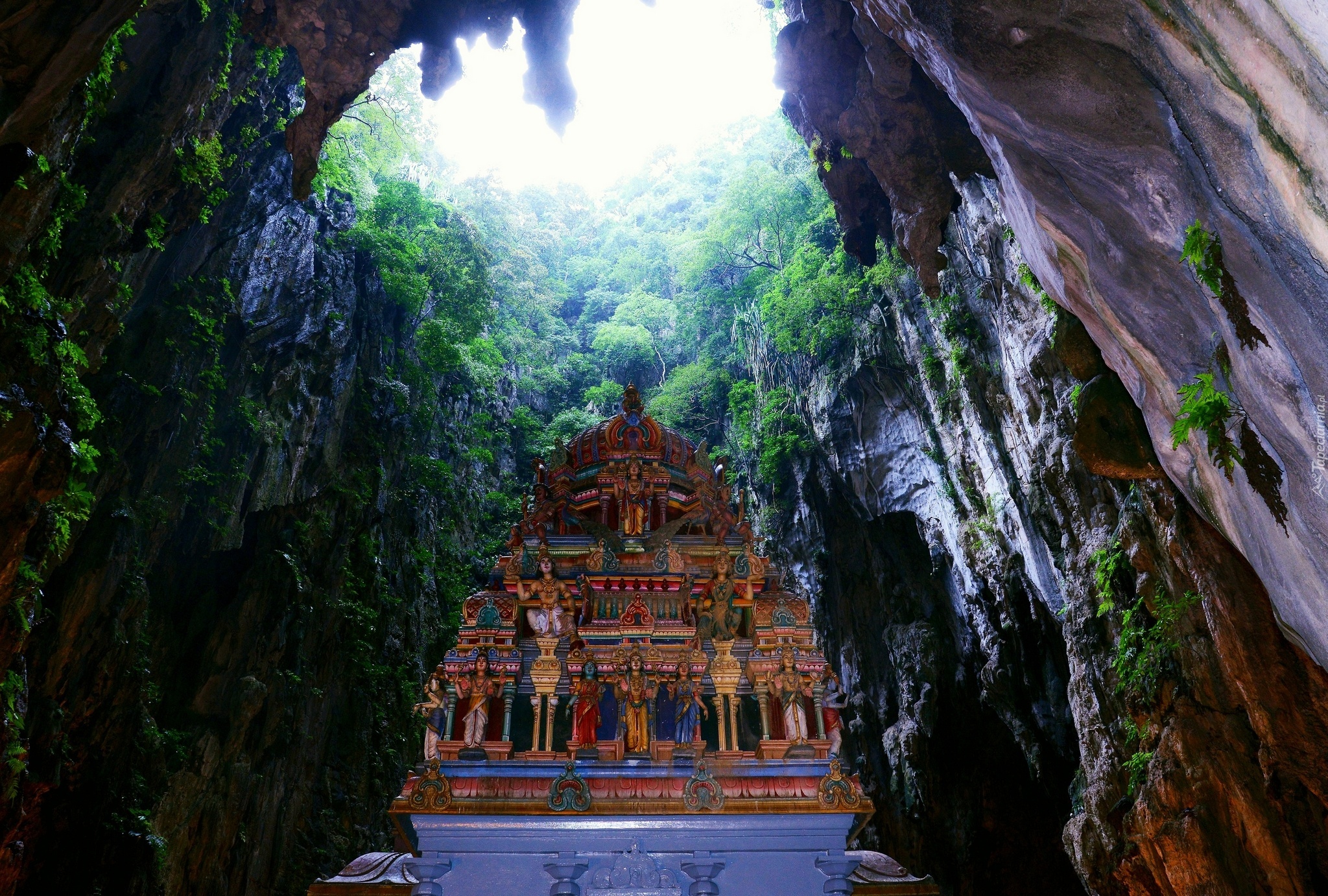 Jaskinia, Świątynia