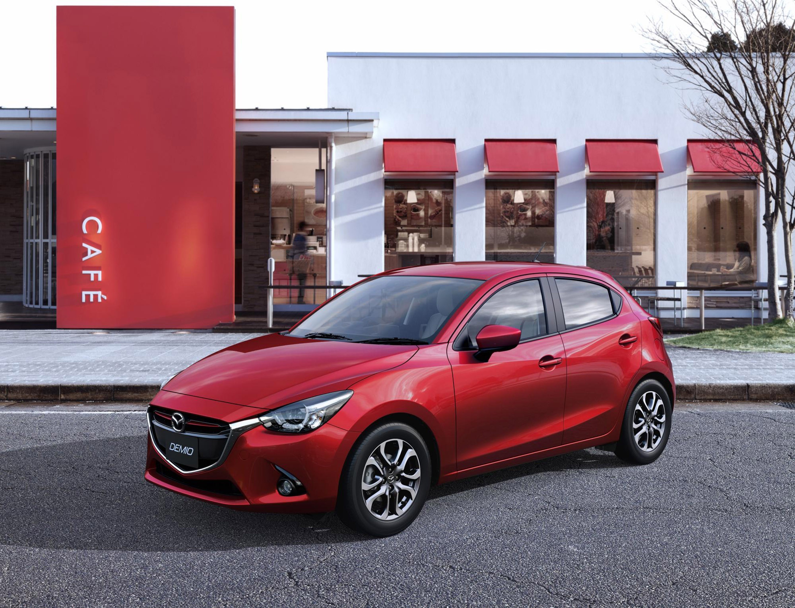 Mazda 2, Model, 2015, Restauracja