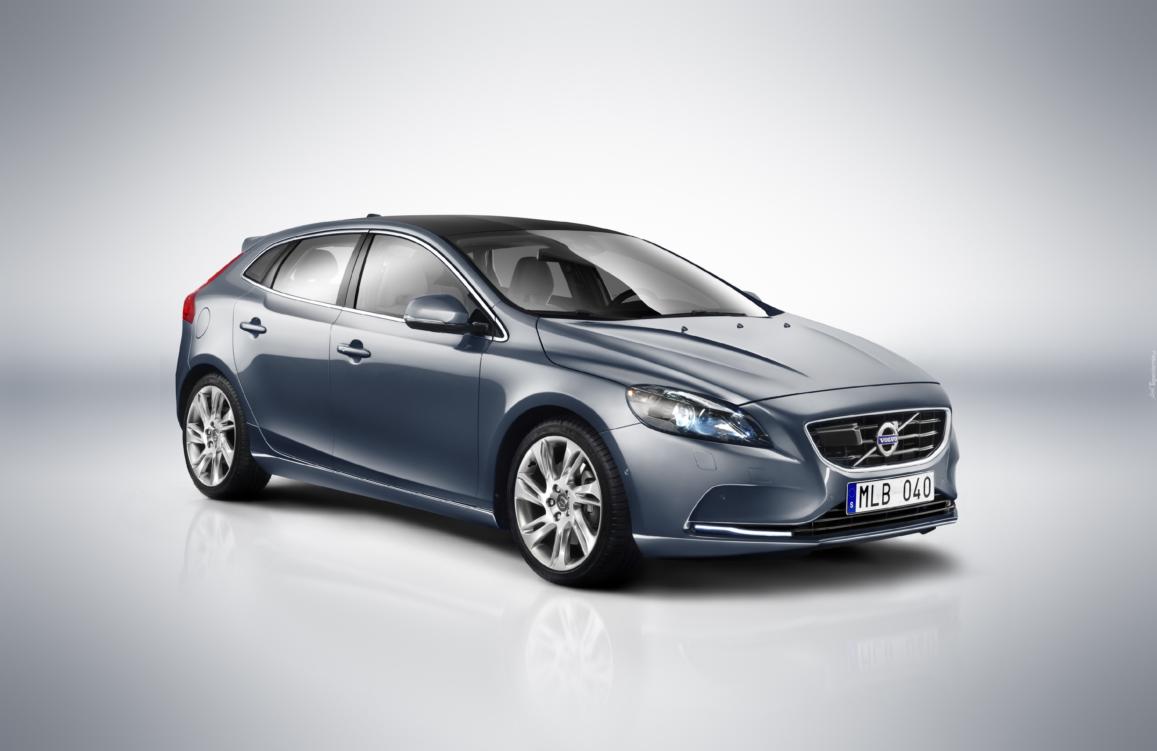 Volvo, V40