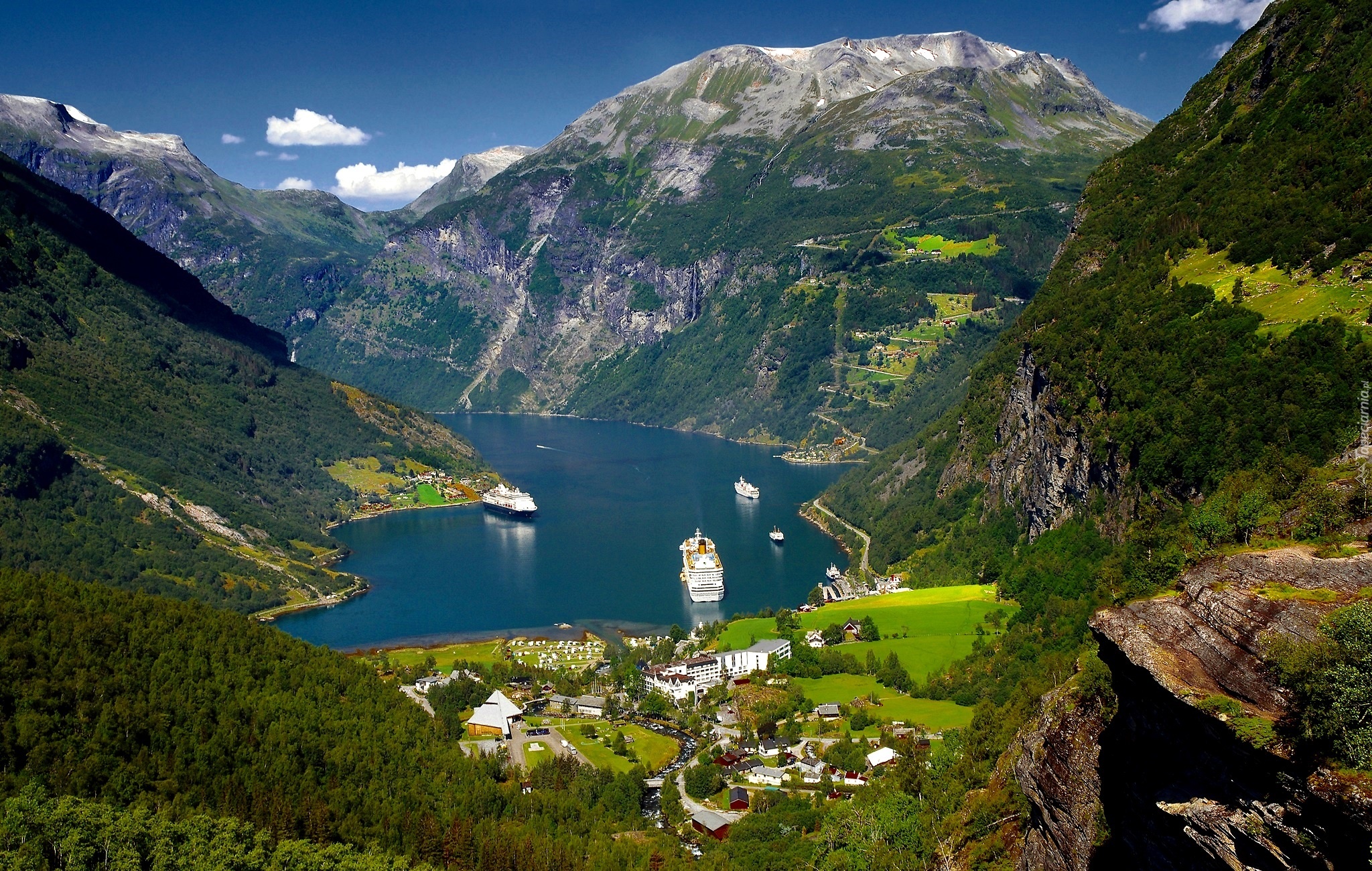 Góry, Statki, Fiord Geiranger, Norwegia