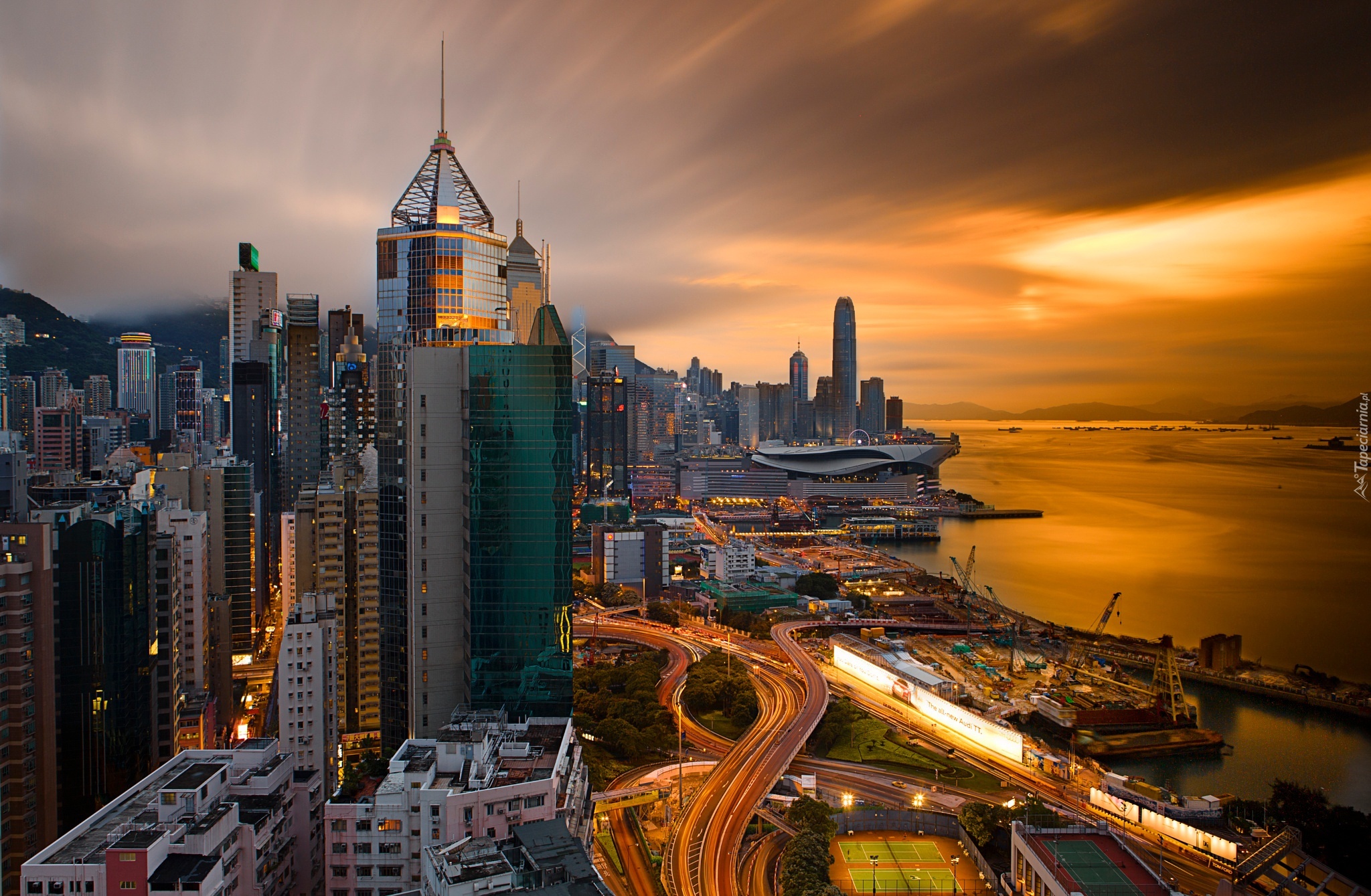 Wieżowce, Miasto nocą, Hong Kong, Chiny