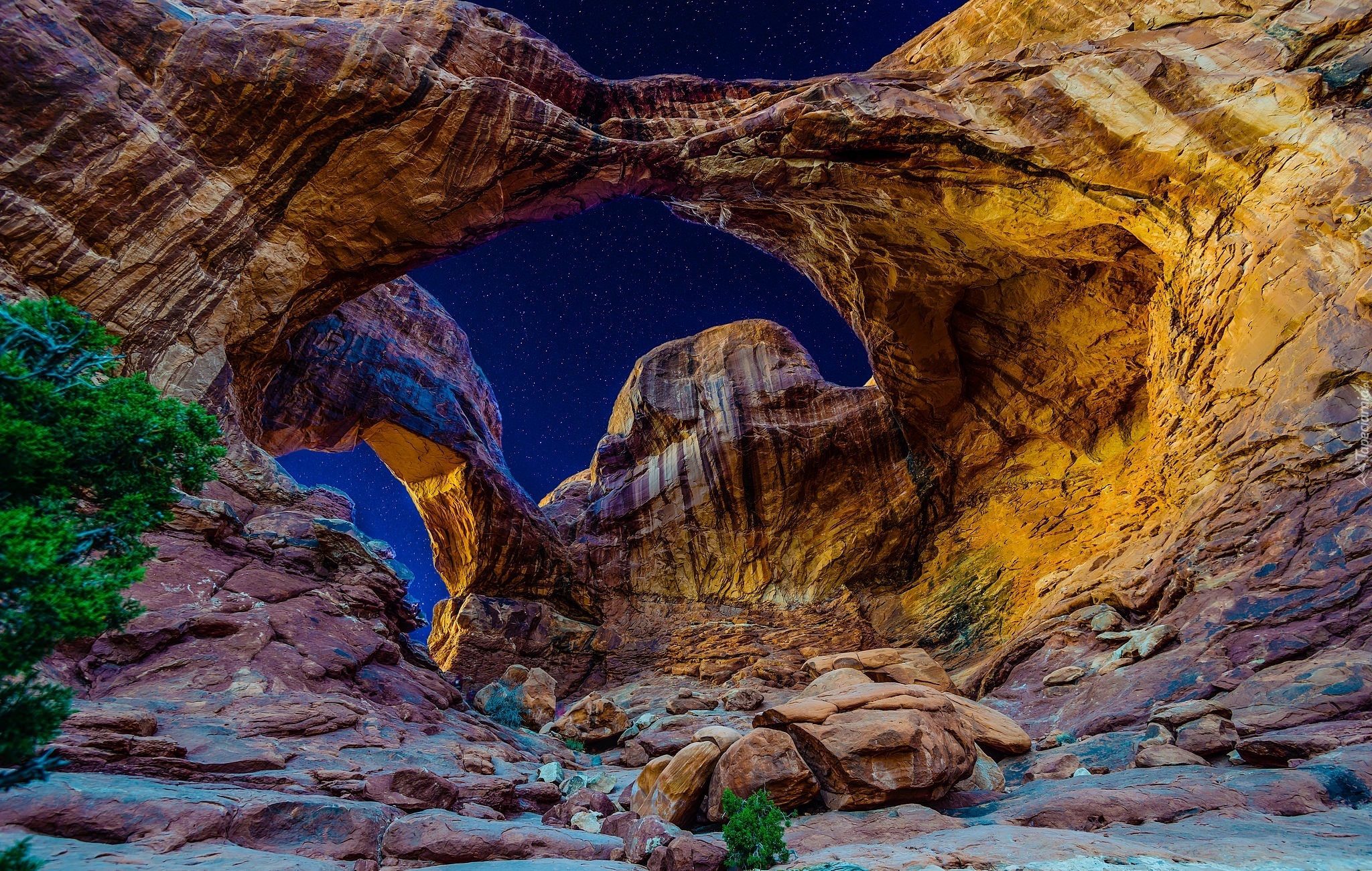 Stany Zjednoczone, Stan Utah, Park Narodowy Arches, Skały, Noc, Gwiazdy