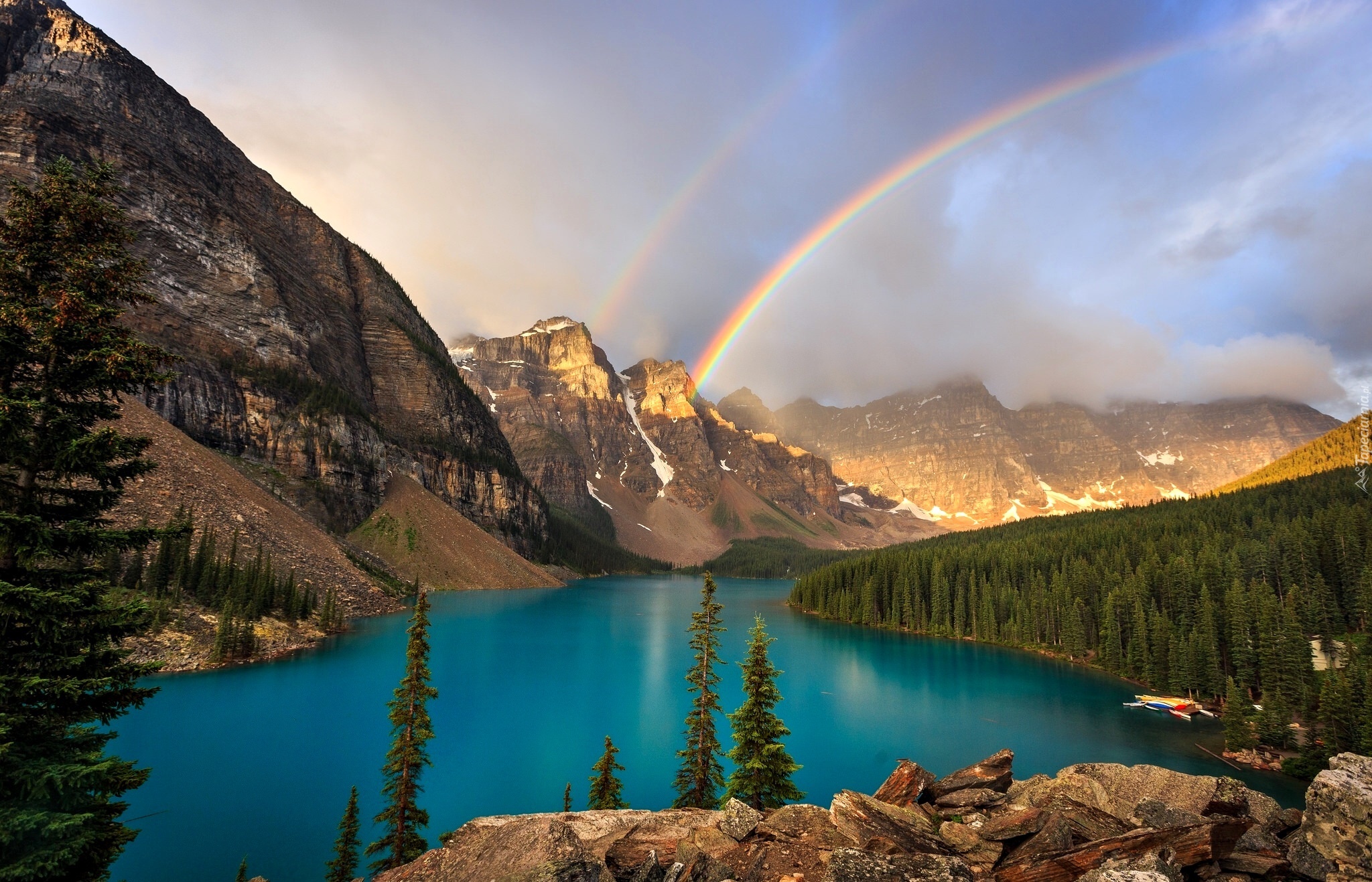 Kanada, Prowincja Alberta, Park Narodowy Banff, Dolina Dziesięciu Szczytów, Valley of the Ten Peaks, Góry, Jezioro Moraine, Tęcza