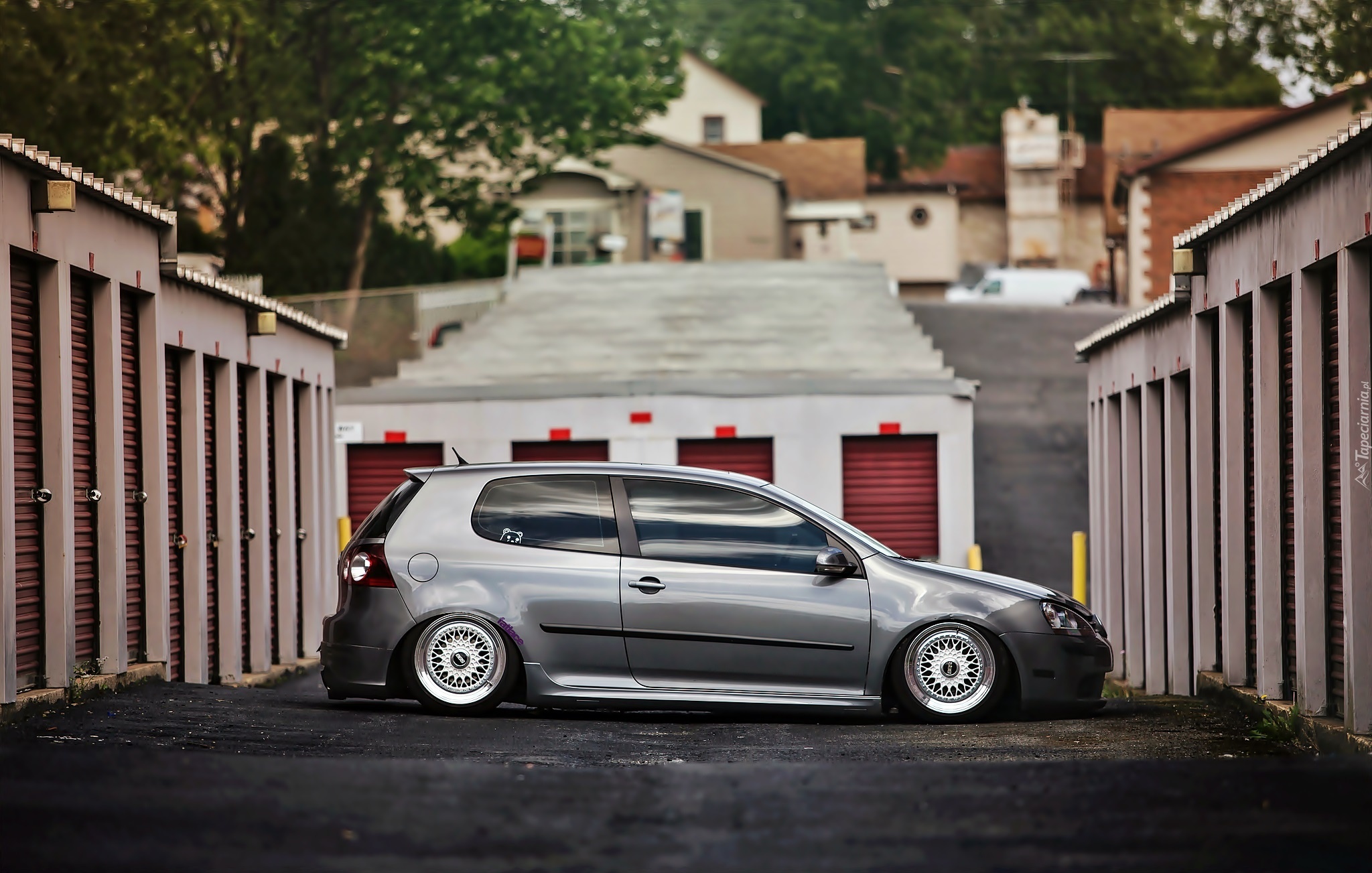 Volkswagen Golf stance