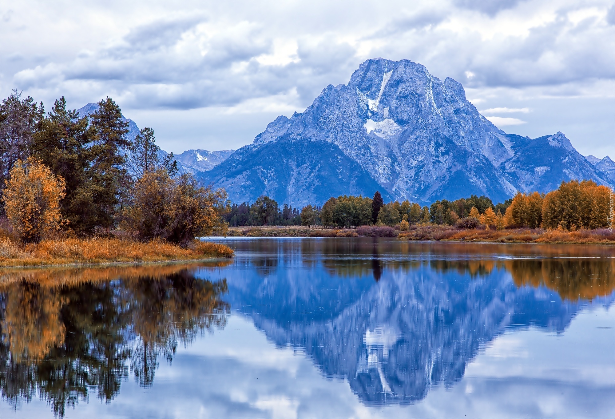 Stany Zjednoczone, Stan Wyoming, Park Narodowy Grand Teton, Rzeka Snake River, Jesień, Drzewa, Góry, Szczyt Mount Moran