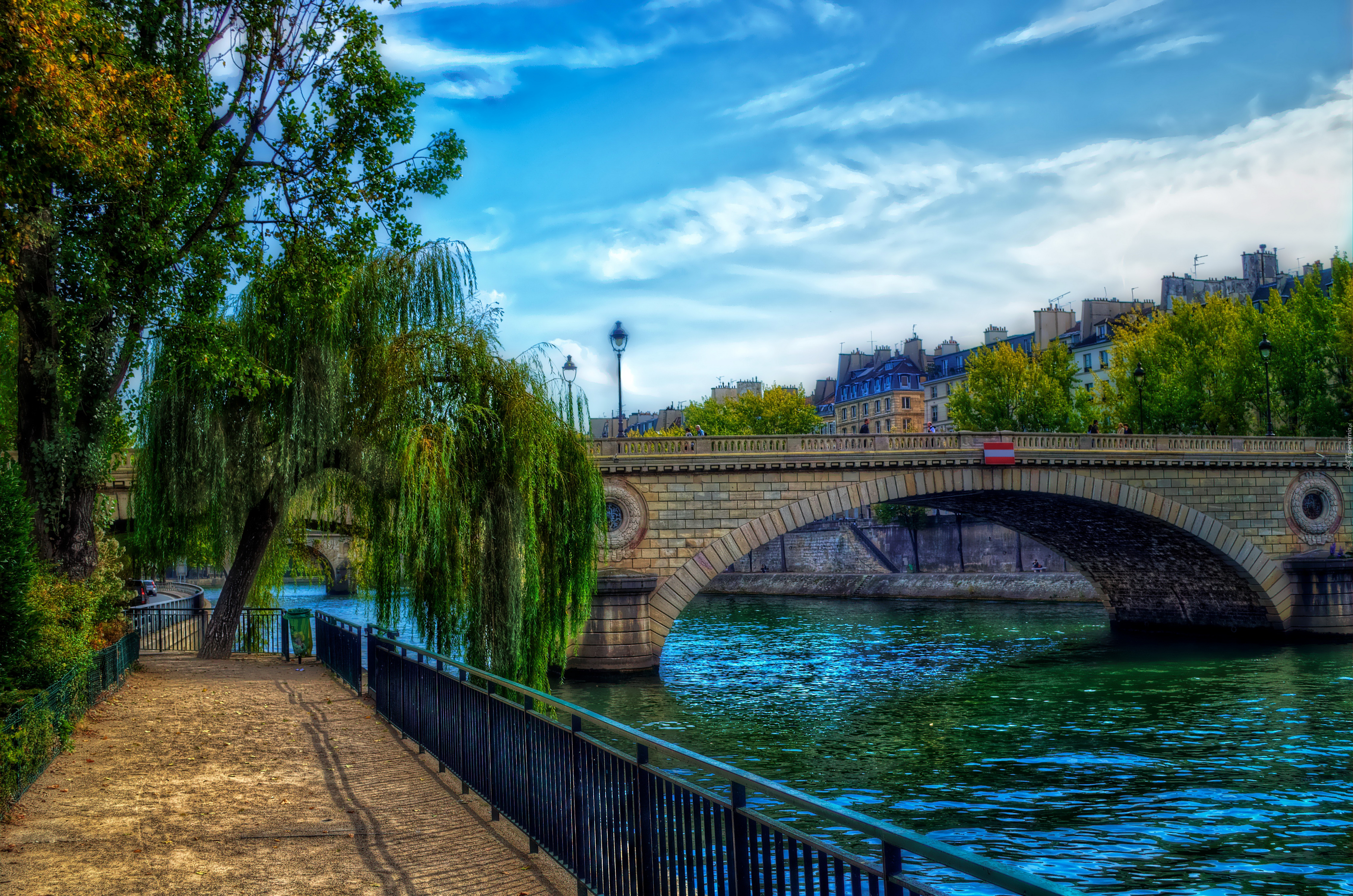 Most, Rzeka, Francja