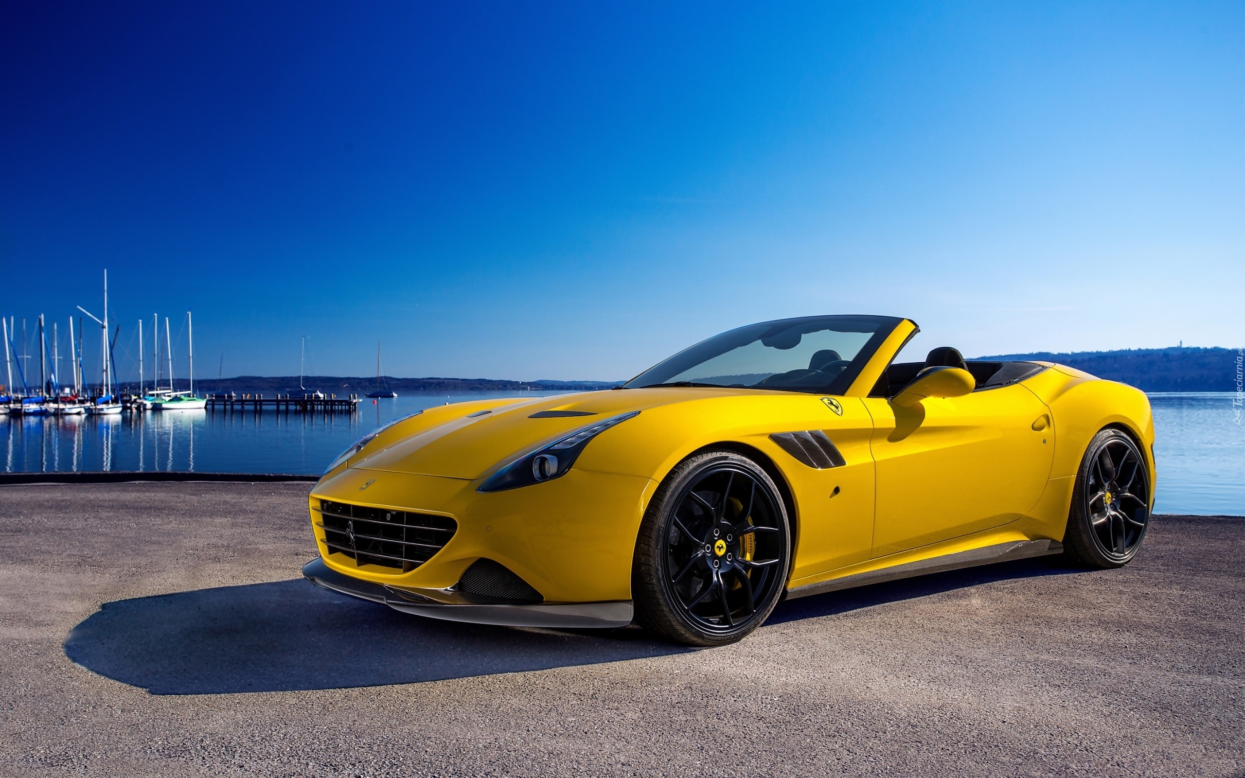 Żółte, Ferrari, California, Jezioro, Żaglówki, Molo