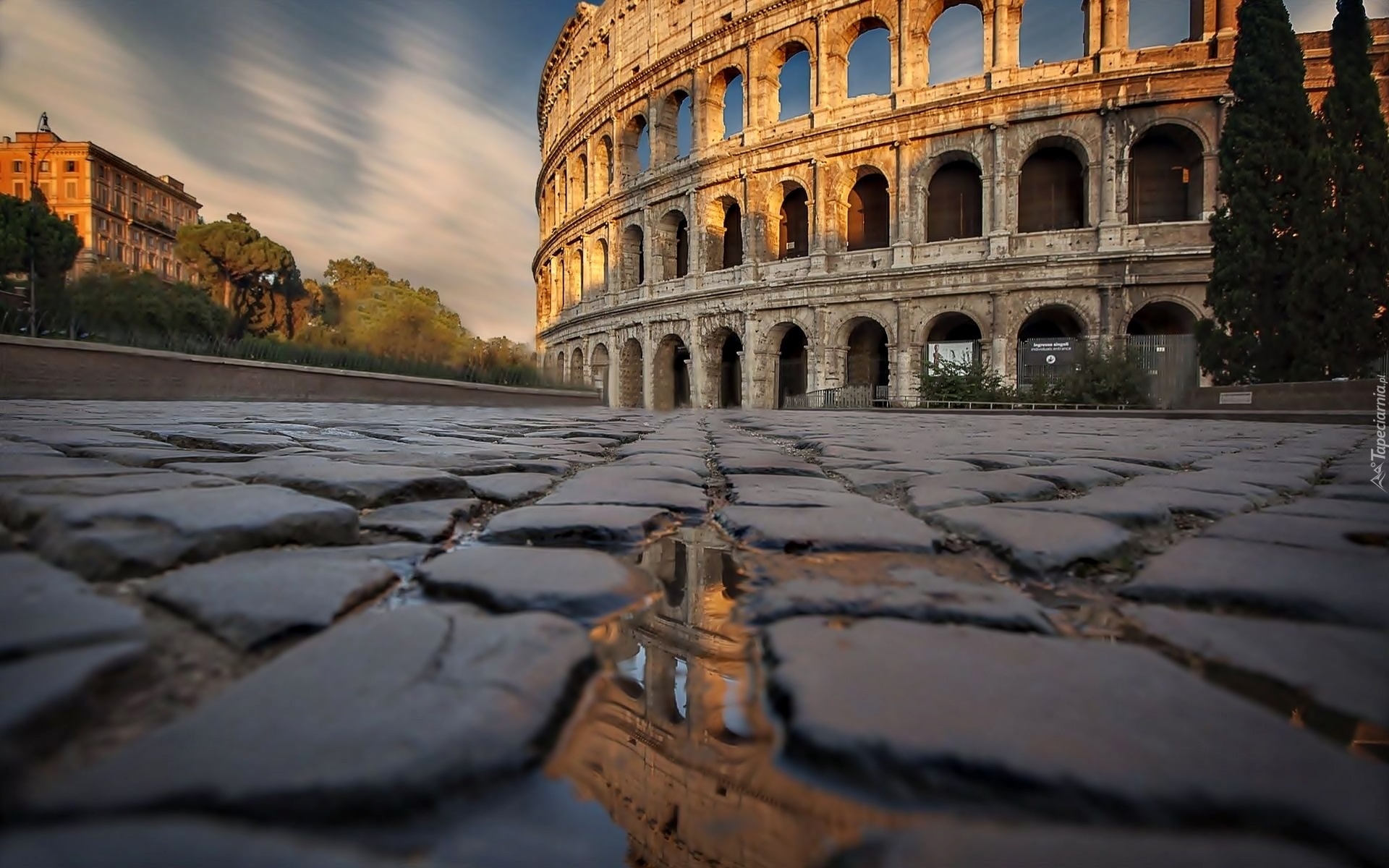 Rzym, Koloseum, Bruk
