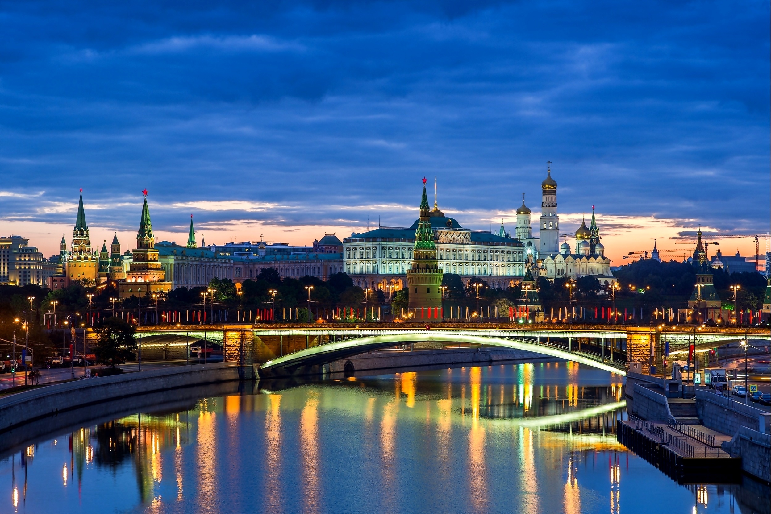 Ь россии. Москва. Кремлин Москва. Москва столица РФ. Кремль Санкт-Петербурга.