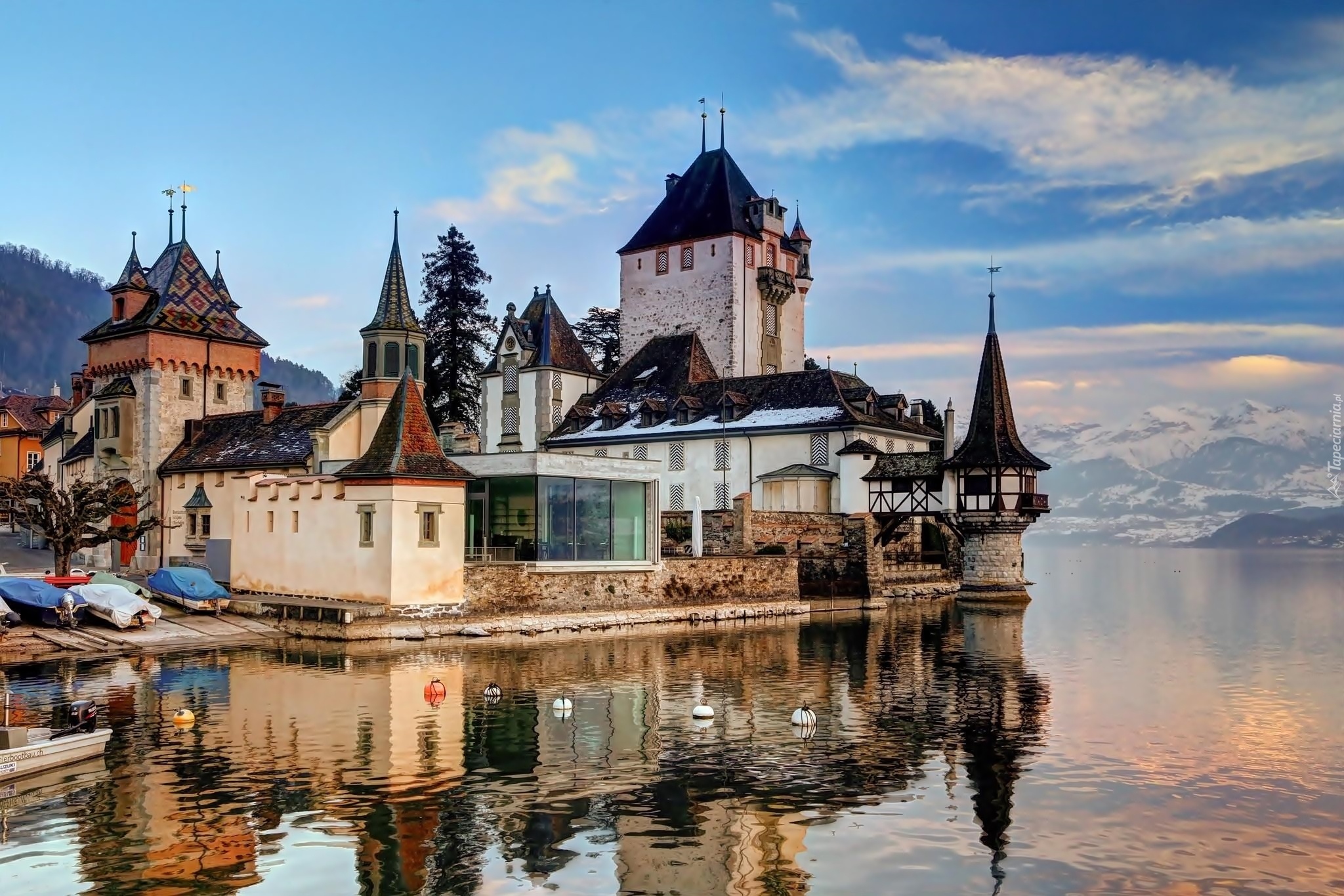 Zamek Oberhofen, Jezioro Thun, Góry, Miejscowość Oberhofen, Szwajcaria