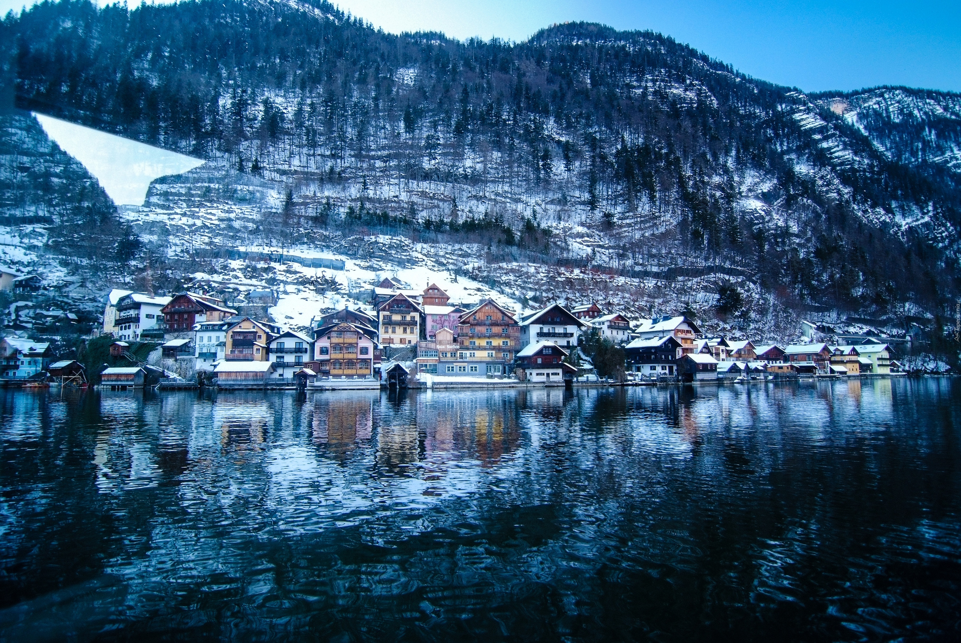 Austria ,Góry, Jezioro, Domy, Drzewa